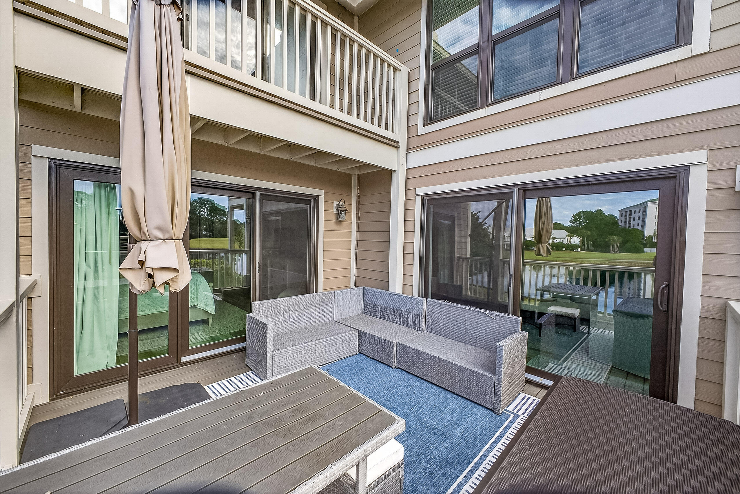 900 Harbour Point Lane 900