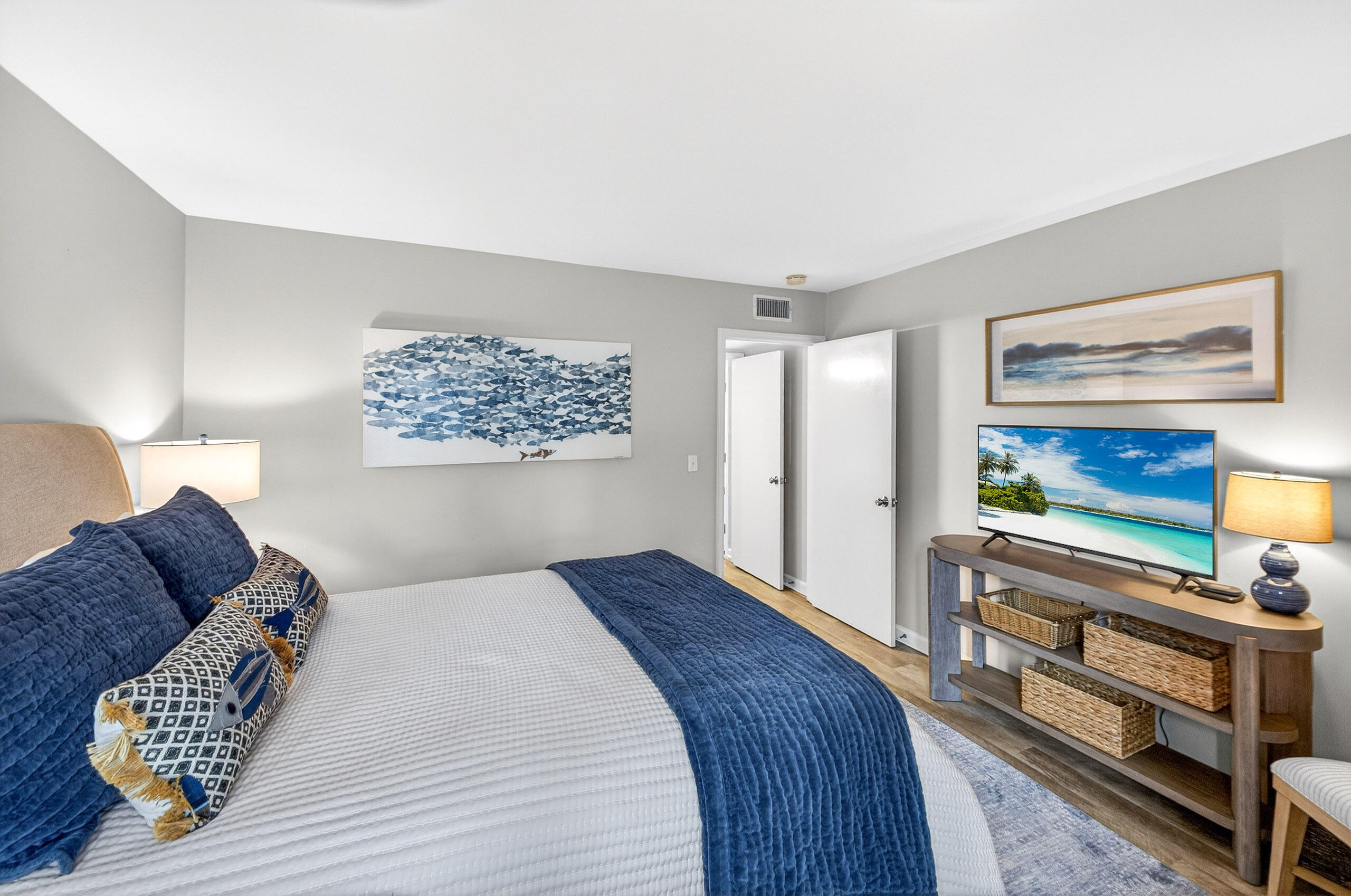 900 Harbour Point Lane 900