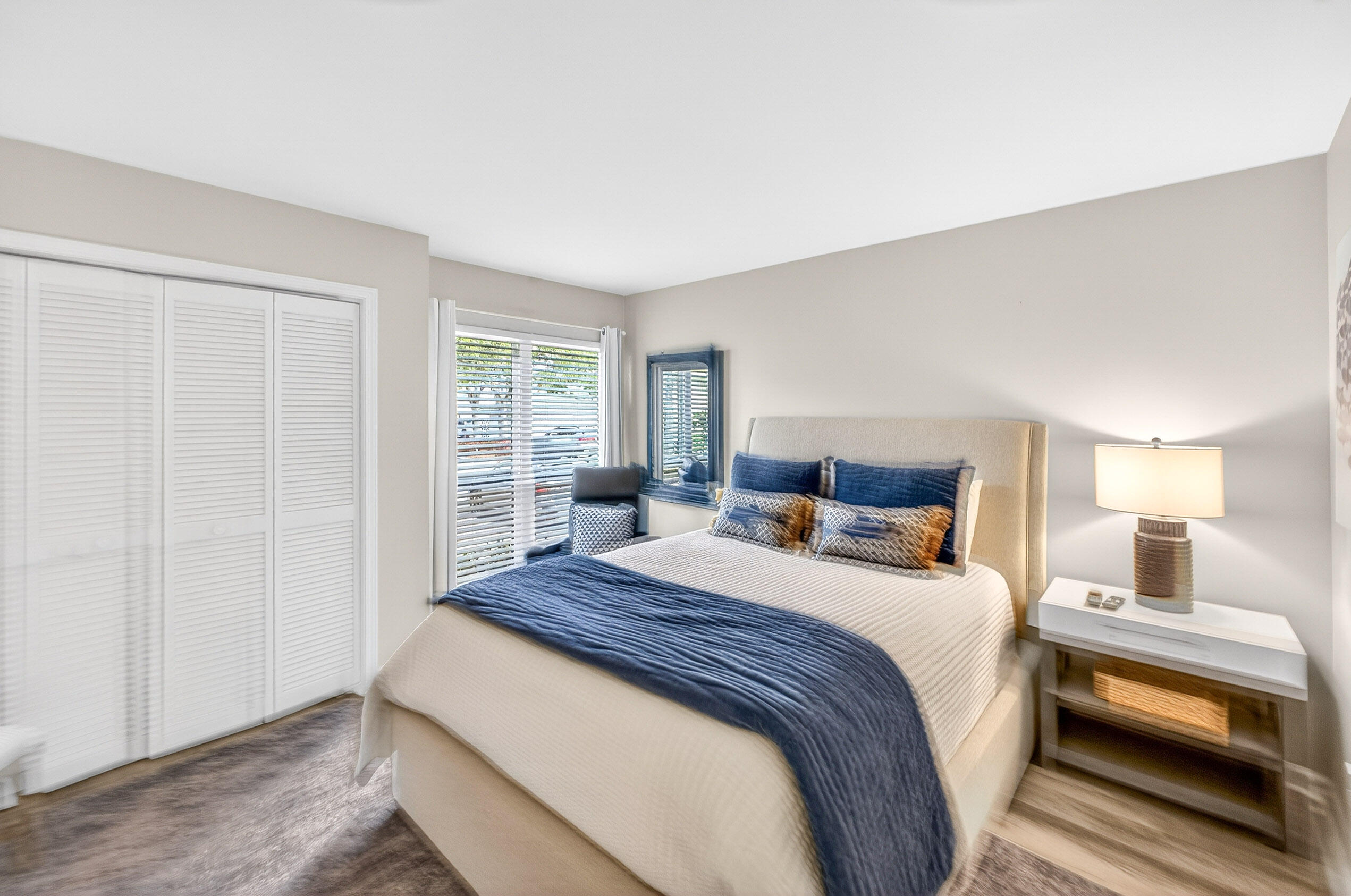 900 Harbour Point Lane 900