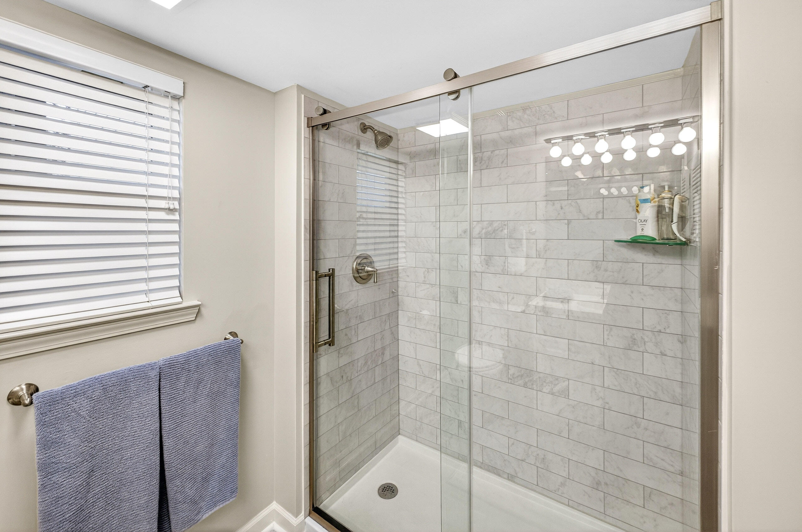 900 Harbour Point Lane 900