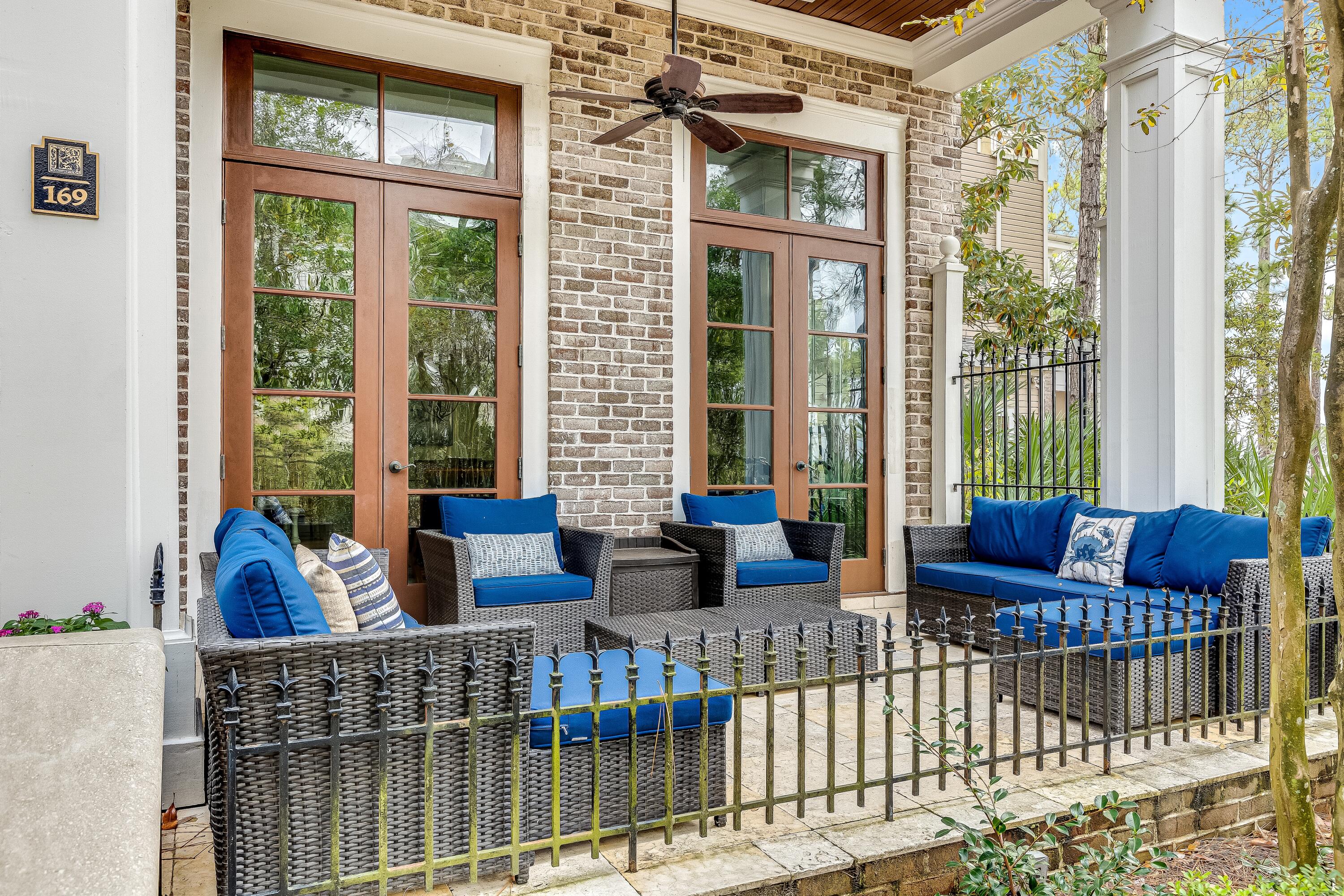 9201 Market Street Inn 169