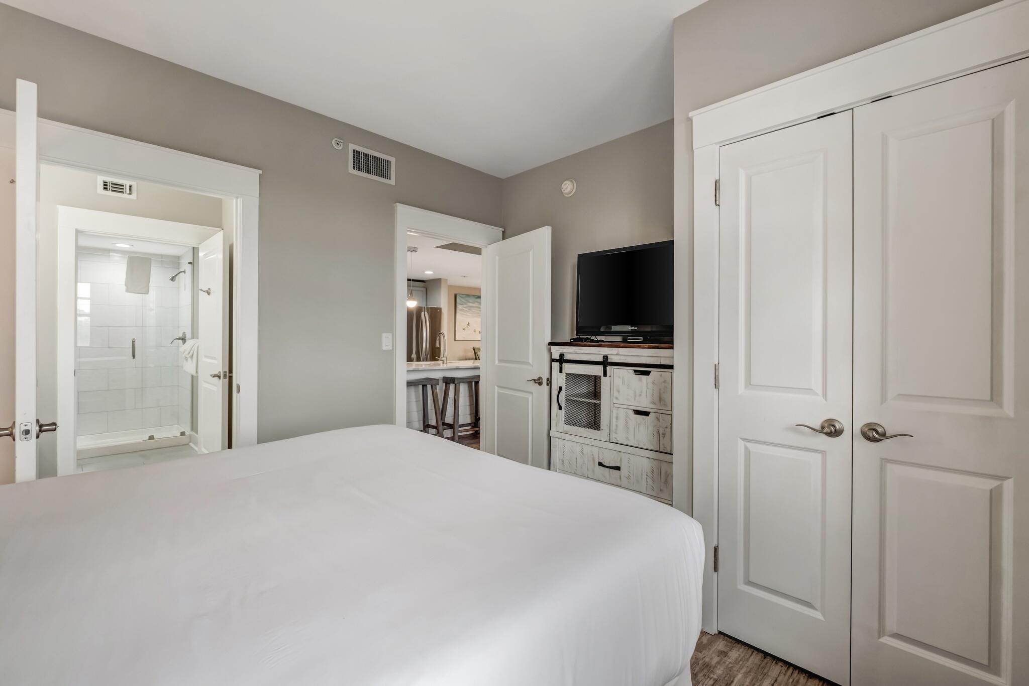 9100 Baytowne Wharf Blvd 558