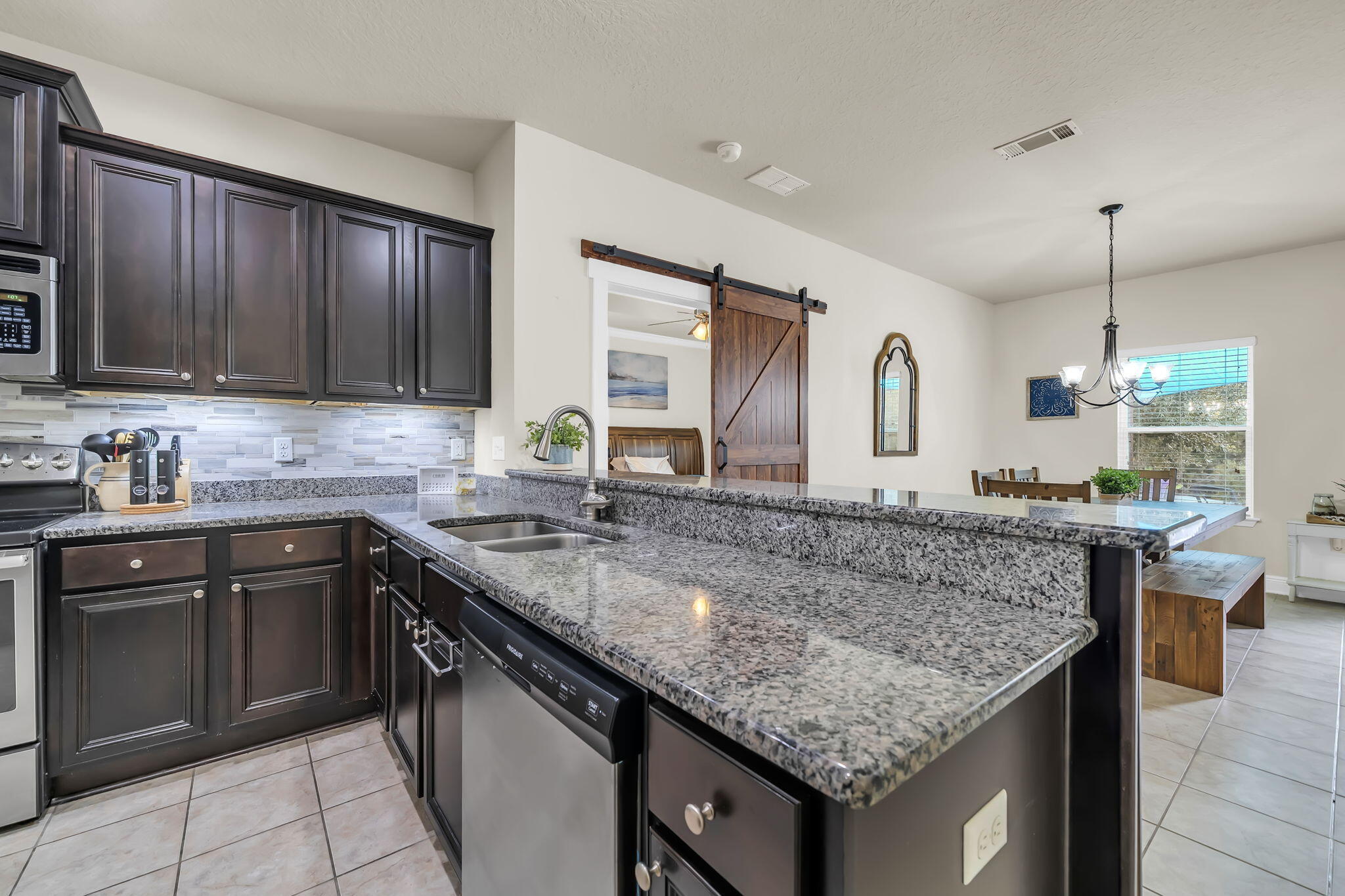 507 Fanny Ann Way