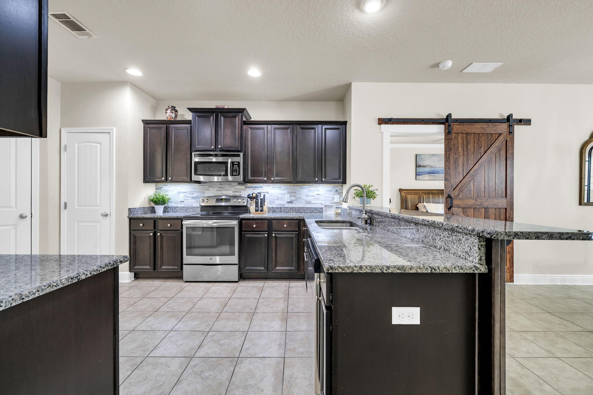 507 Fanny Ann Way