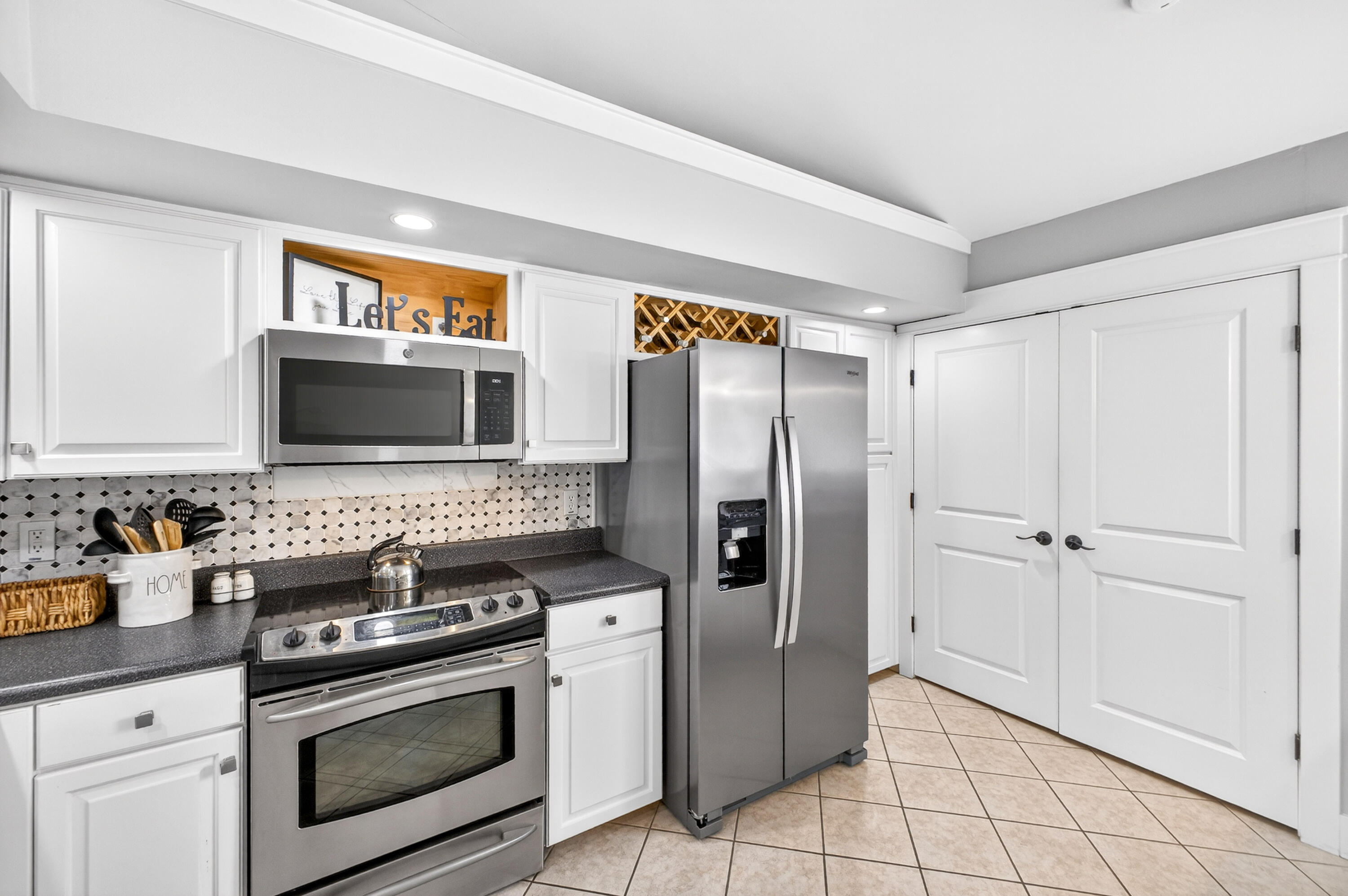 8985 Heron Walk Drive 8985