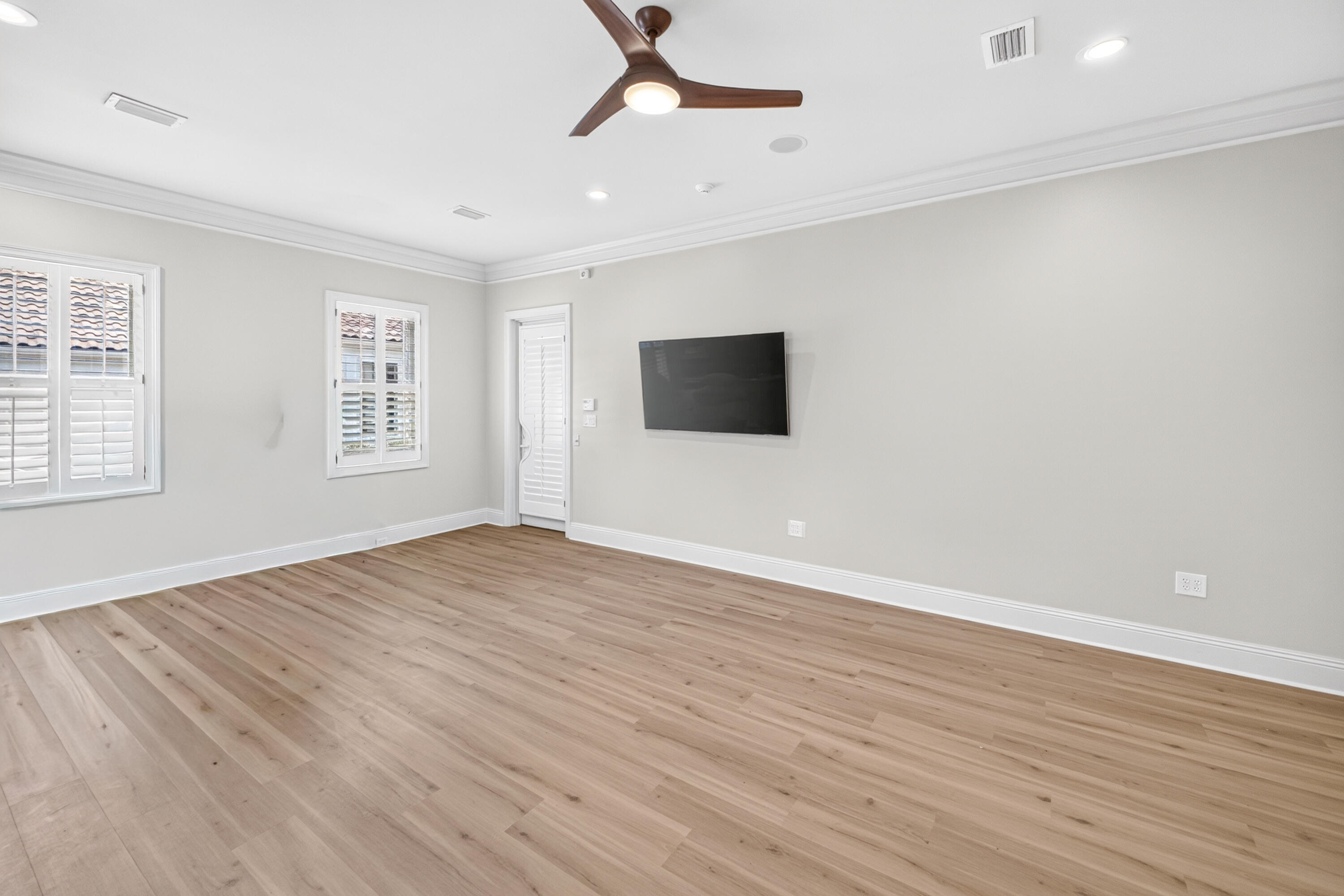 3325 Club Drive
