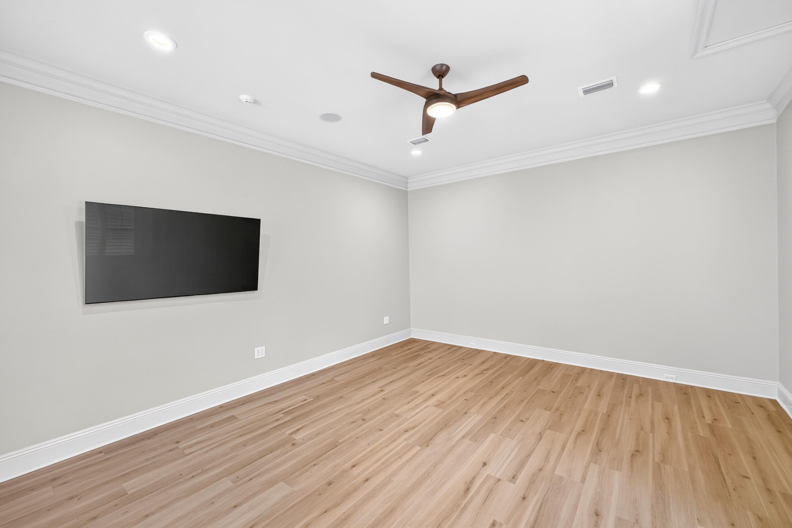 3325 Club Drive