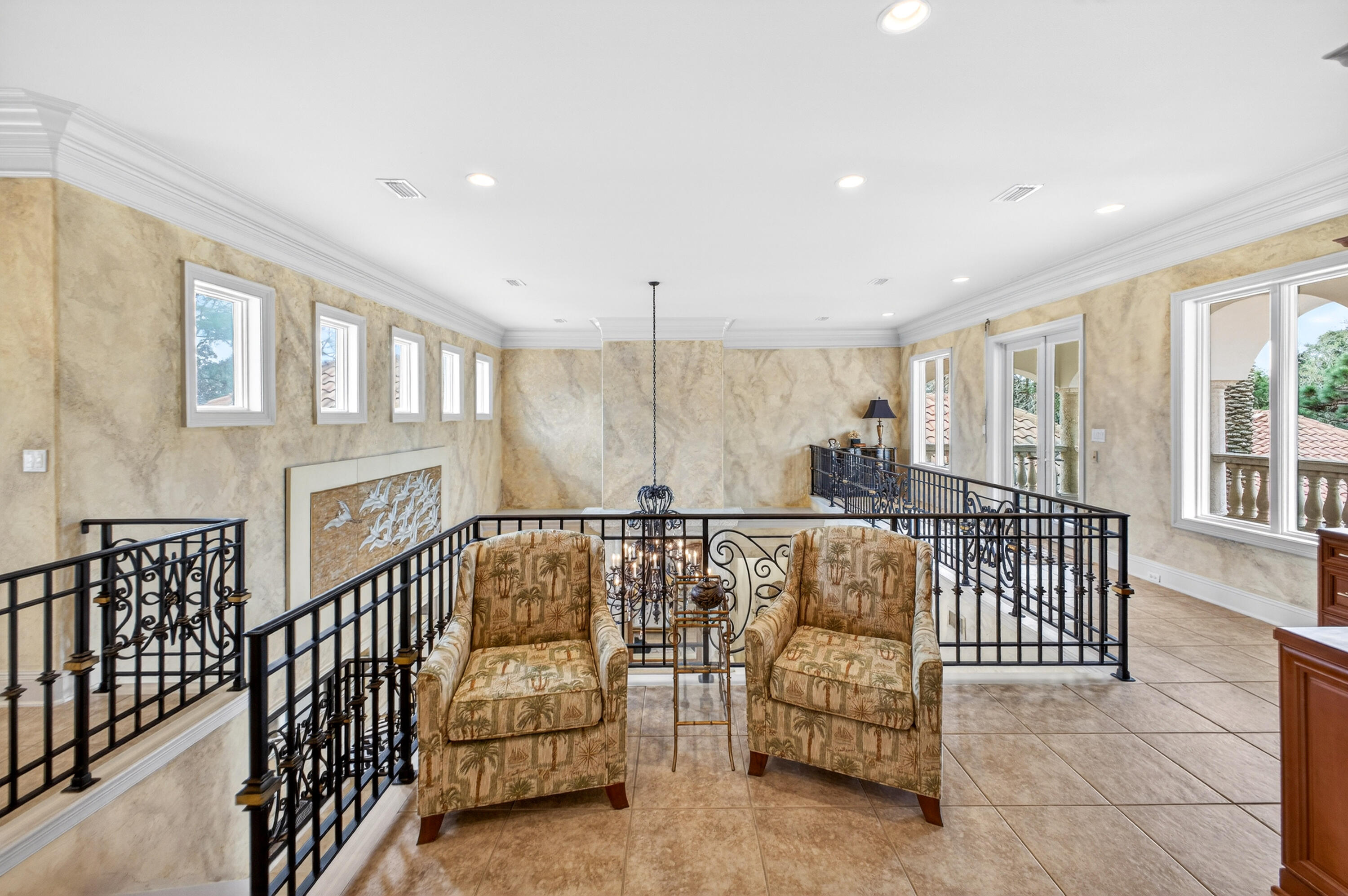 3325 Club Drive
