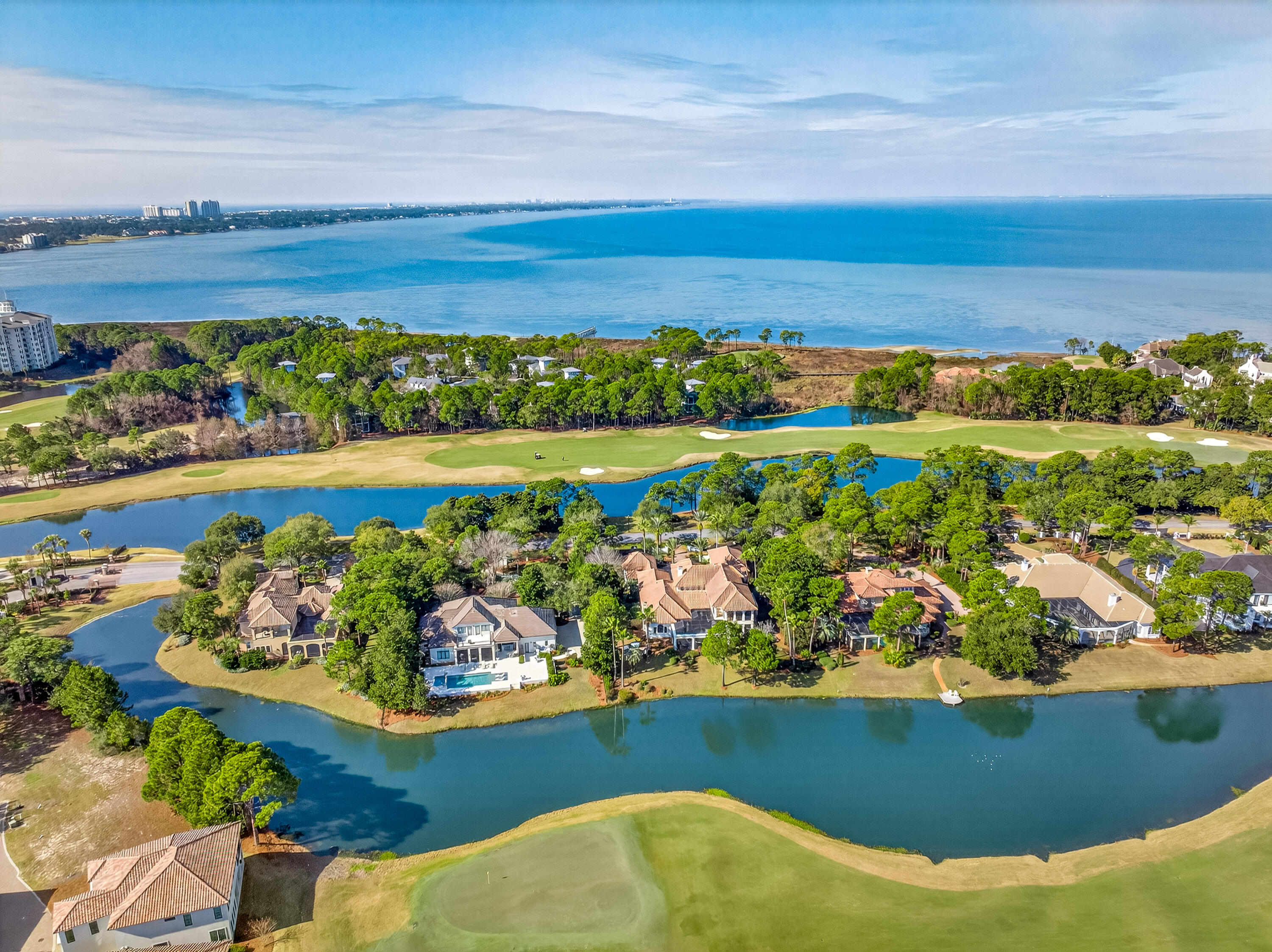 3325 Club Drive