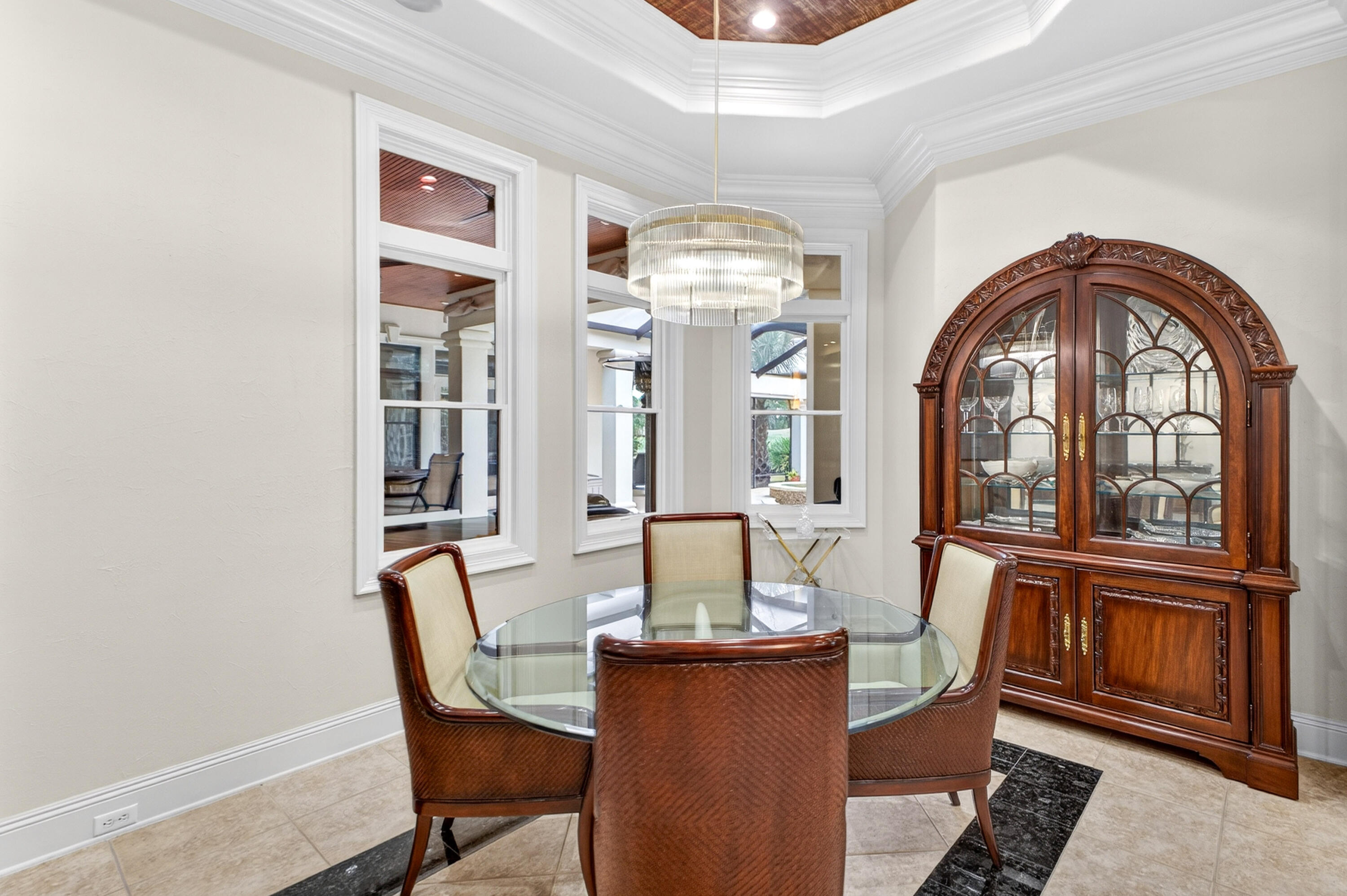 3325 Club Drive
