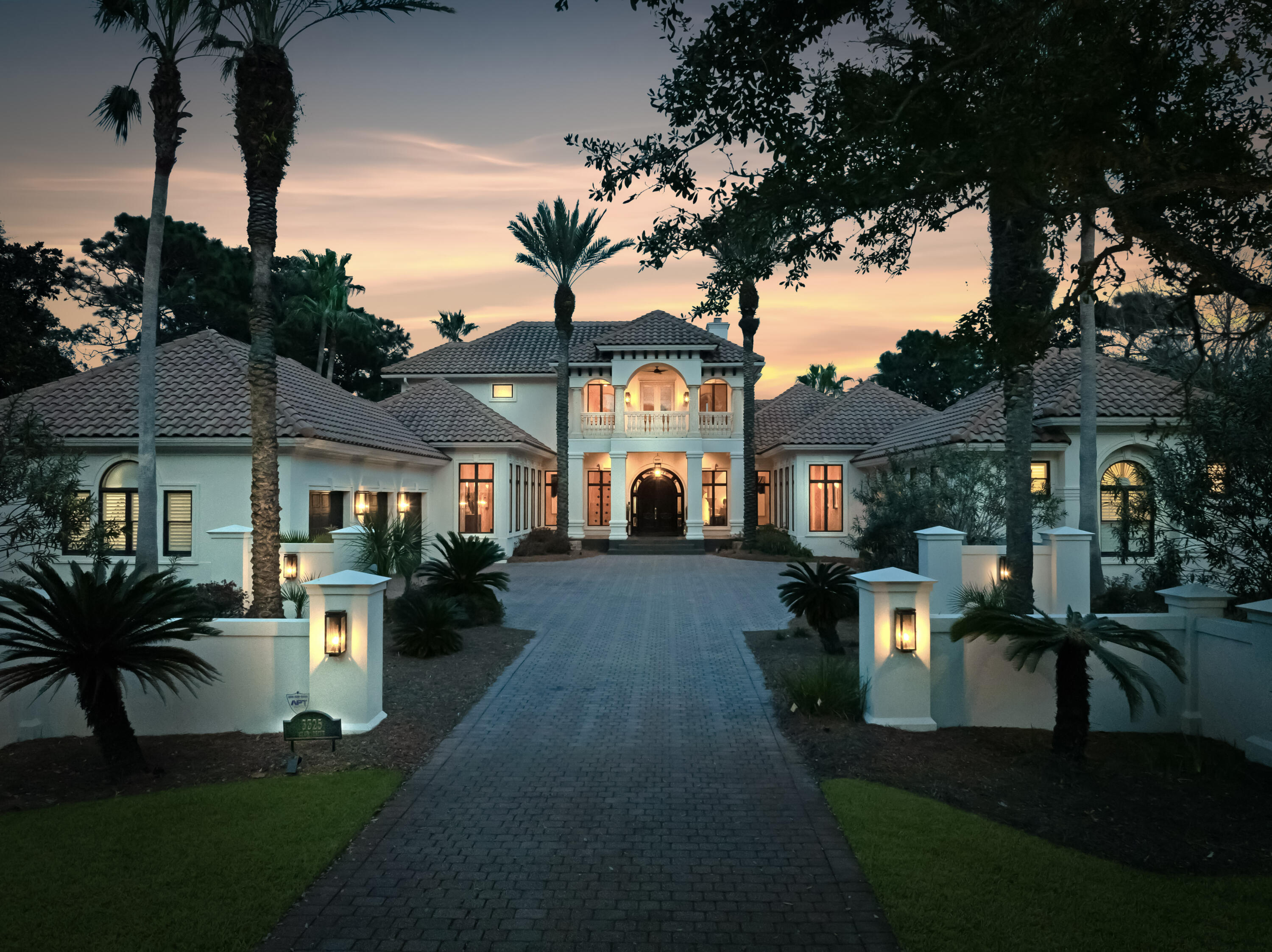 3325 Club Drive