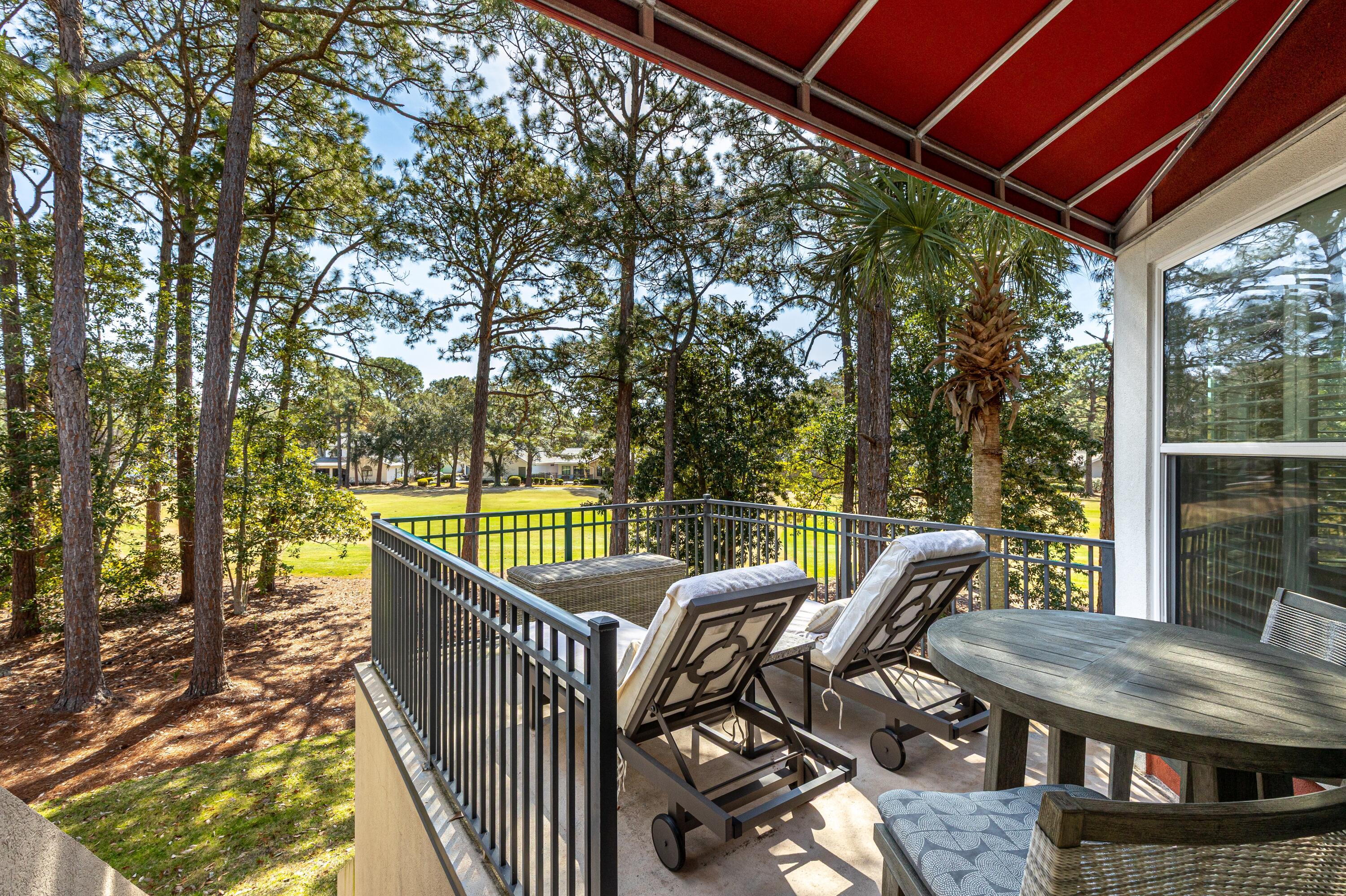 8528 Turnberry Court 8528