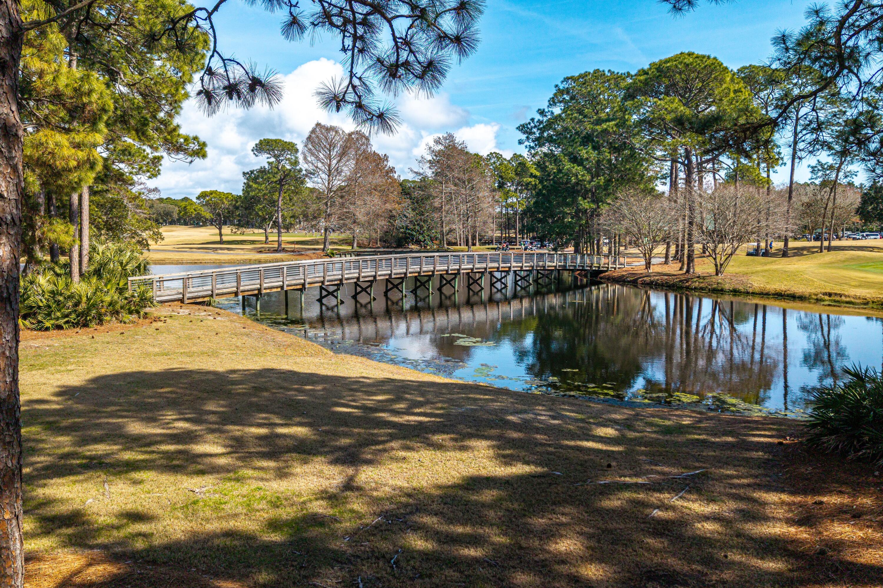 8528 Turnberry Court 8528