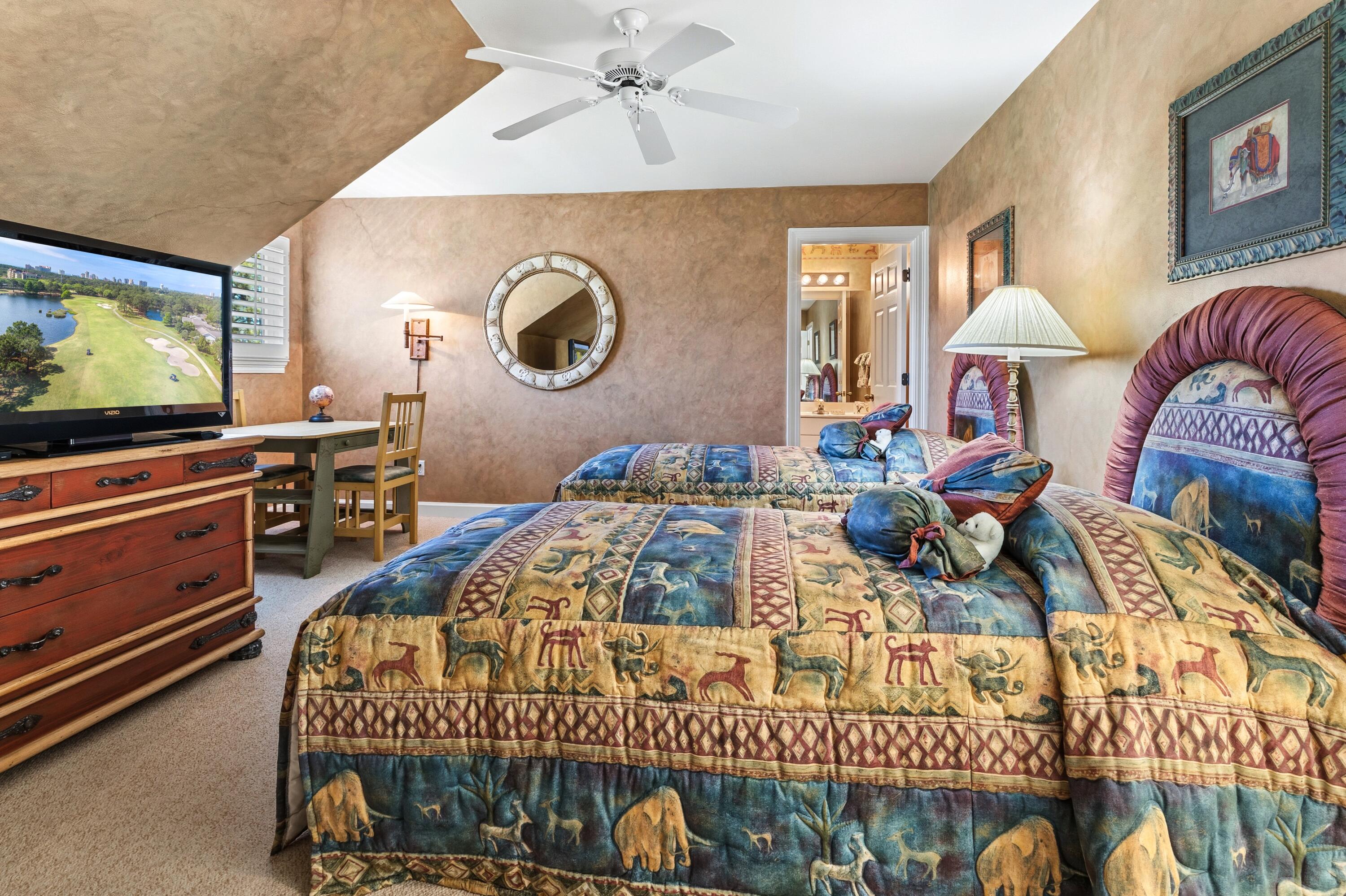 8528 Turnberry Court 8528