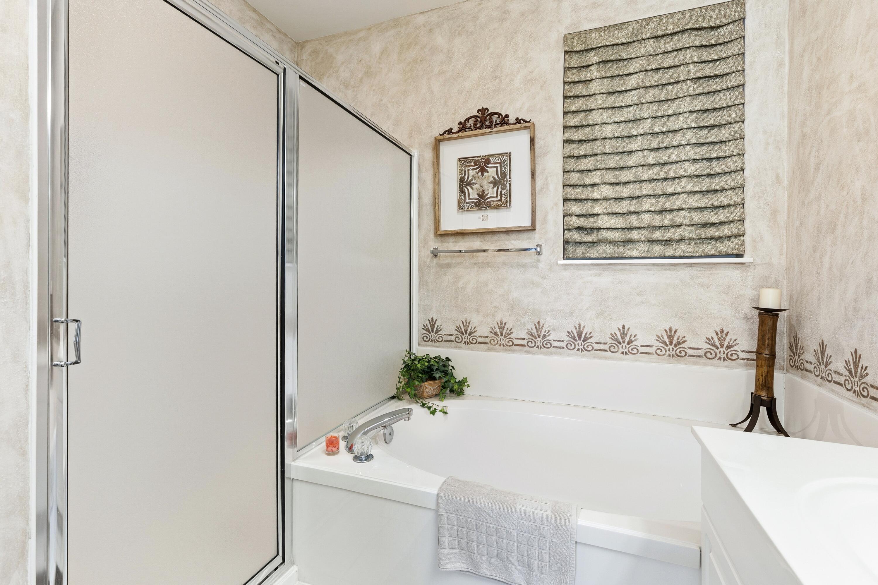 8528 Turnberry Court 8528