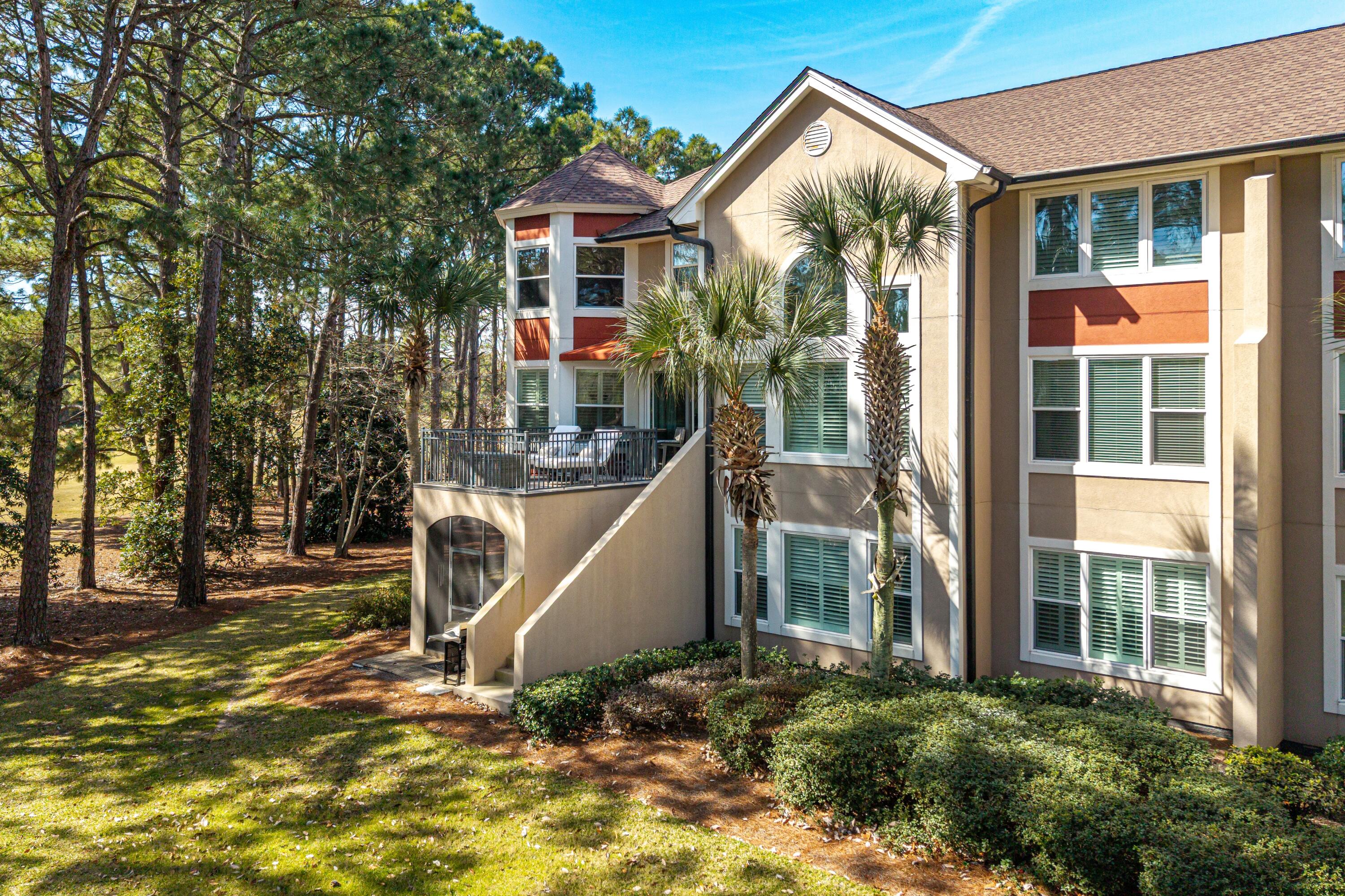 8528 Turnberry Court 8528