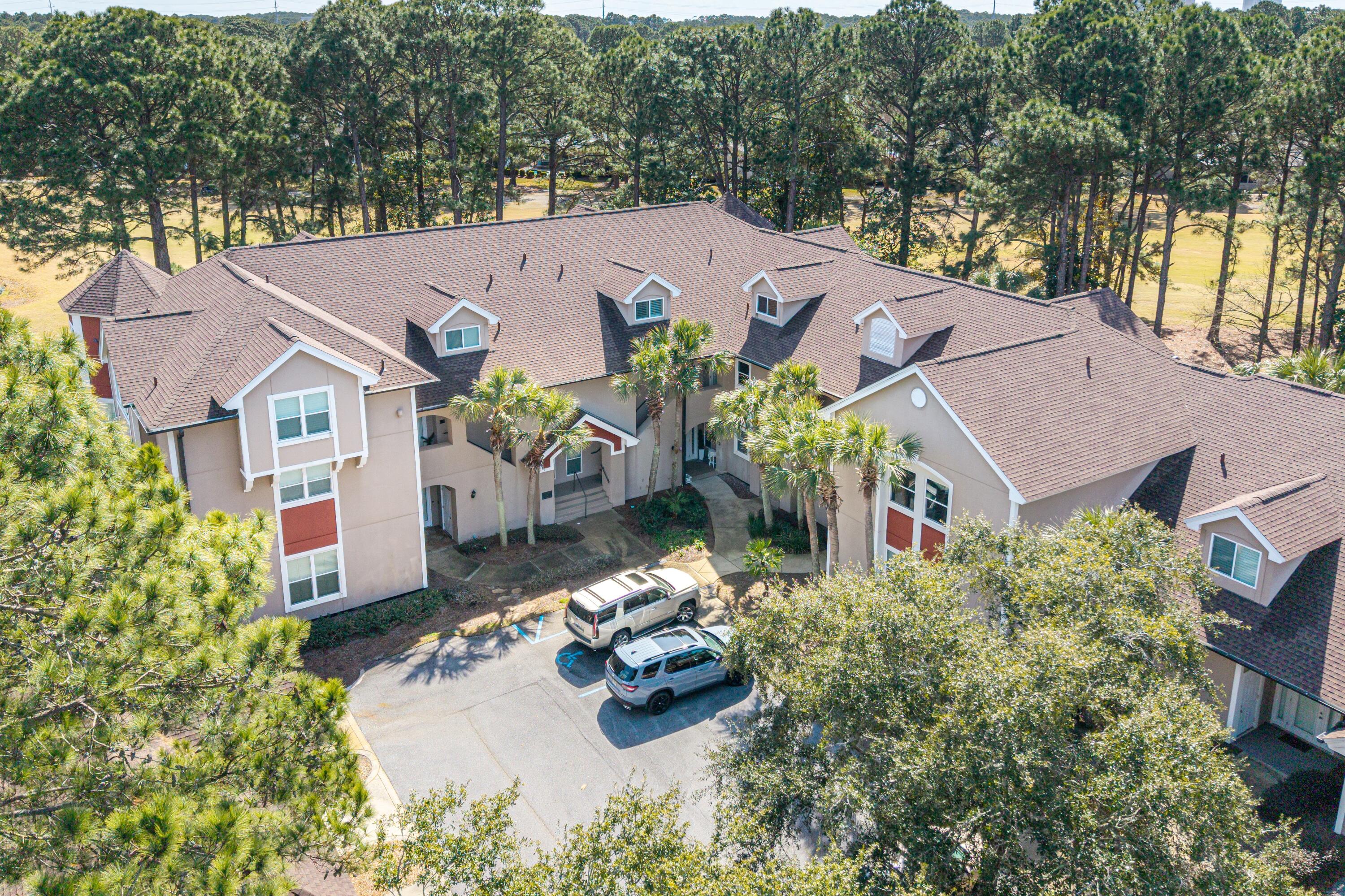 8528 Turnberry Court 8528