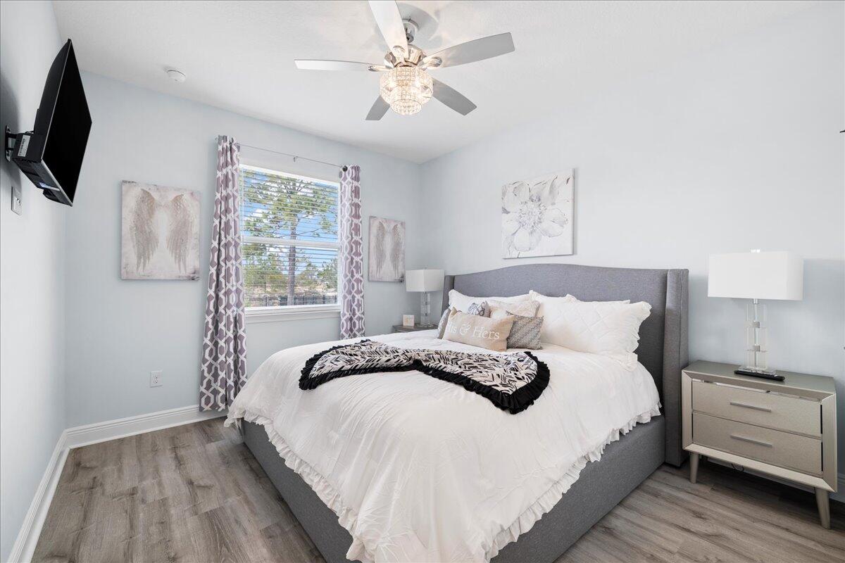 513 W Club House Drive