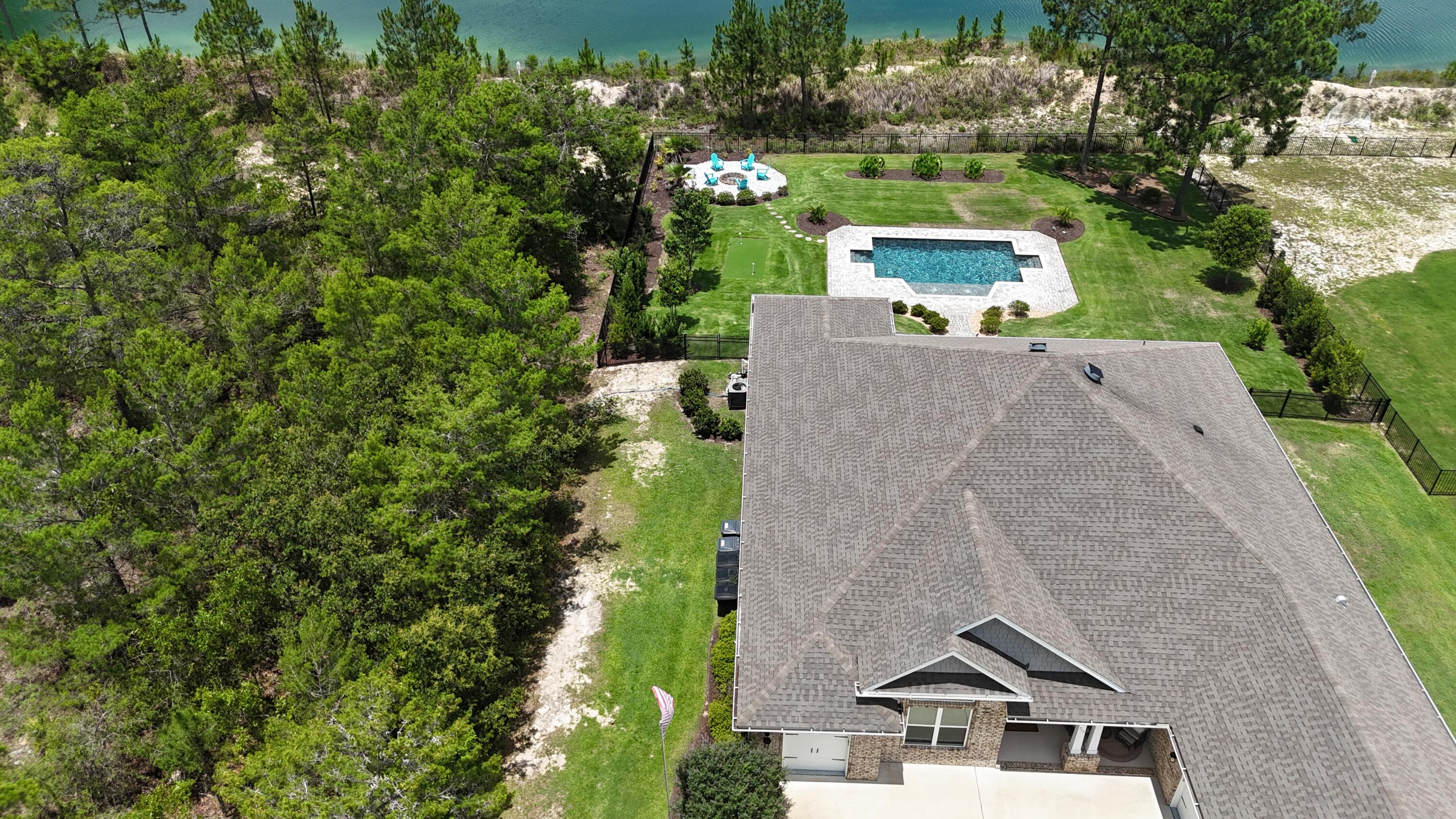 513 W Club House Drive