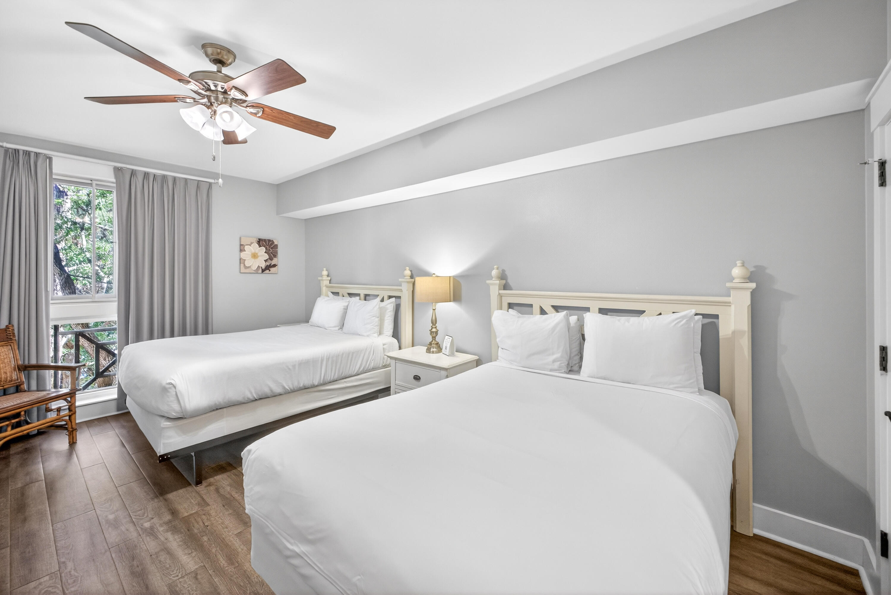 9300 Baytowne Wharf Boulevard 333/335