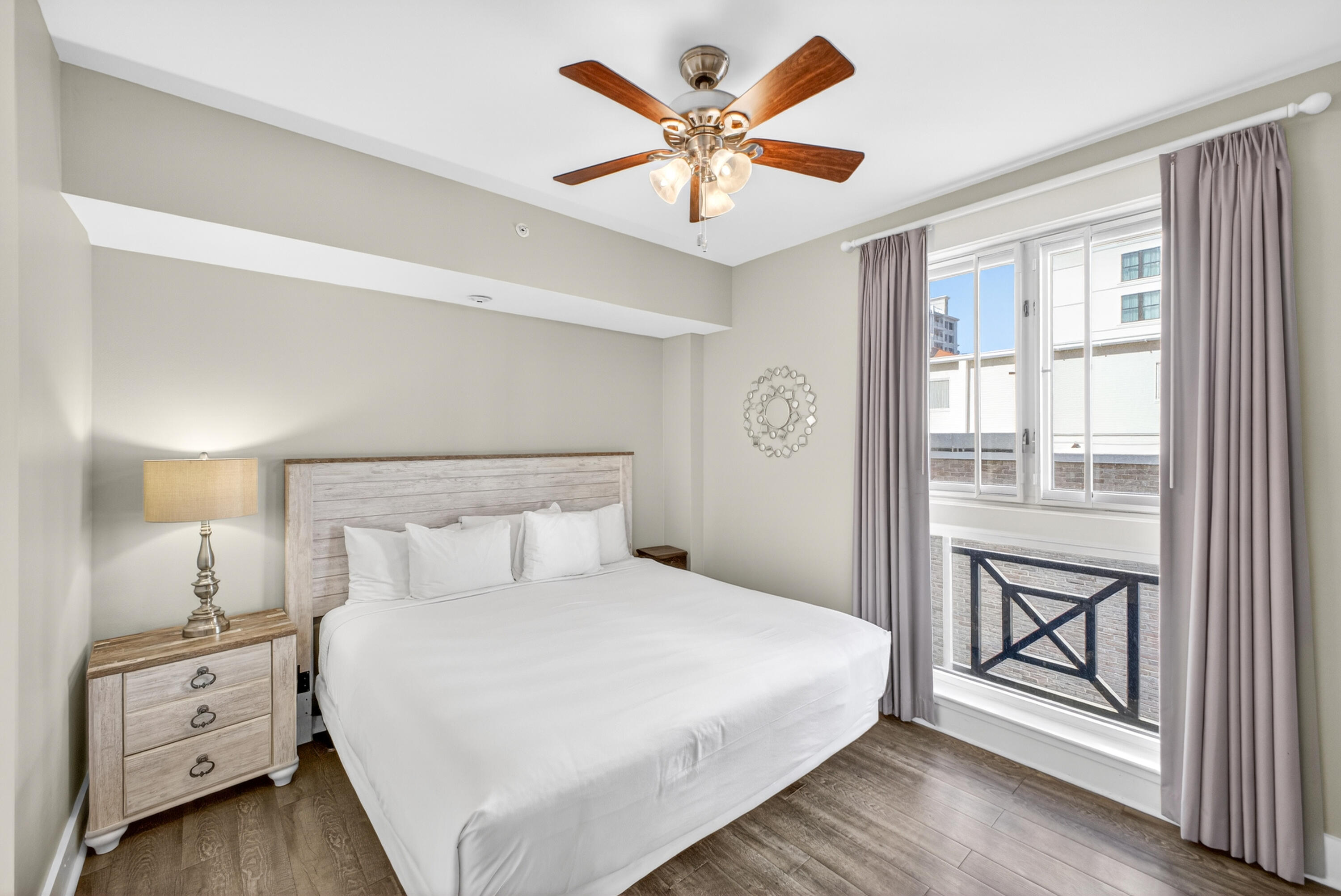 9300 Baytowne Wharf Boulevard 333/335