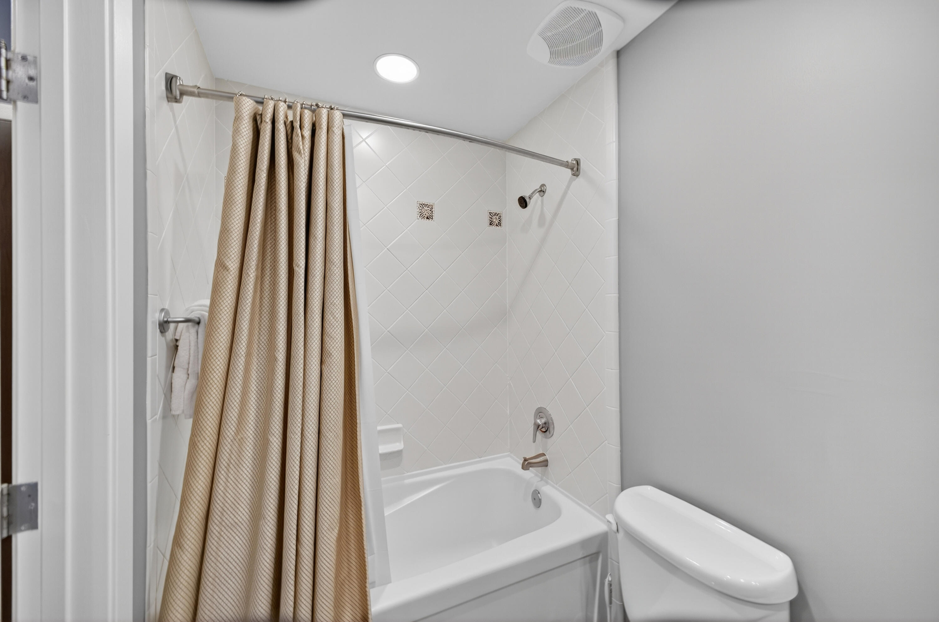 5000 S Sandestin Boulevard 6702/6704