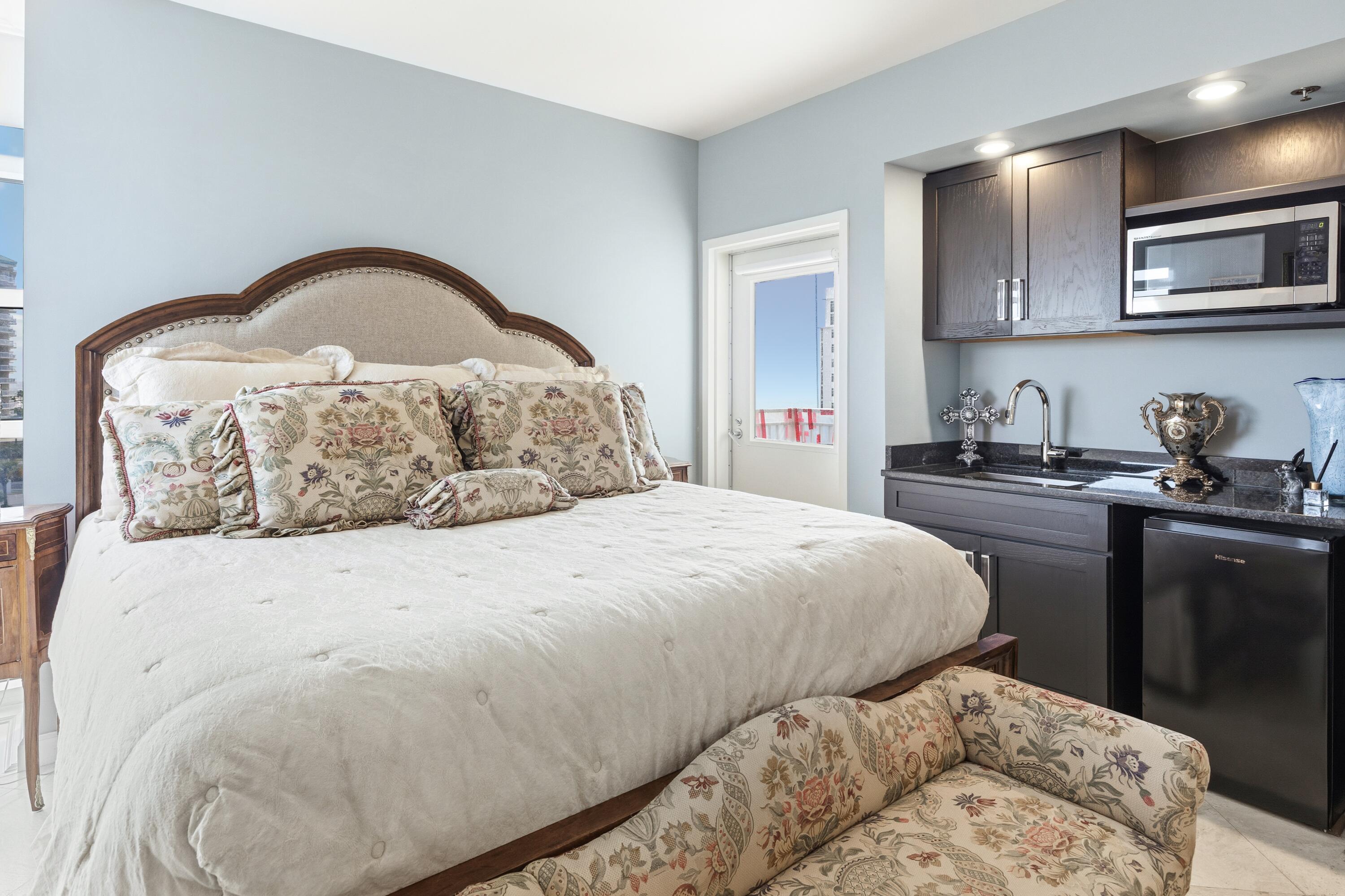 1751 Scenic Highway 98 501