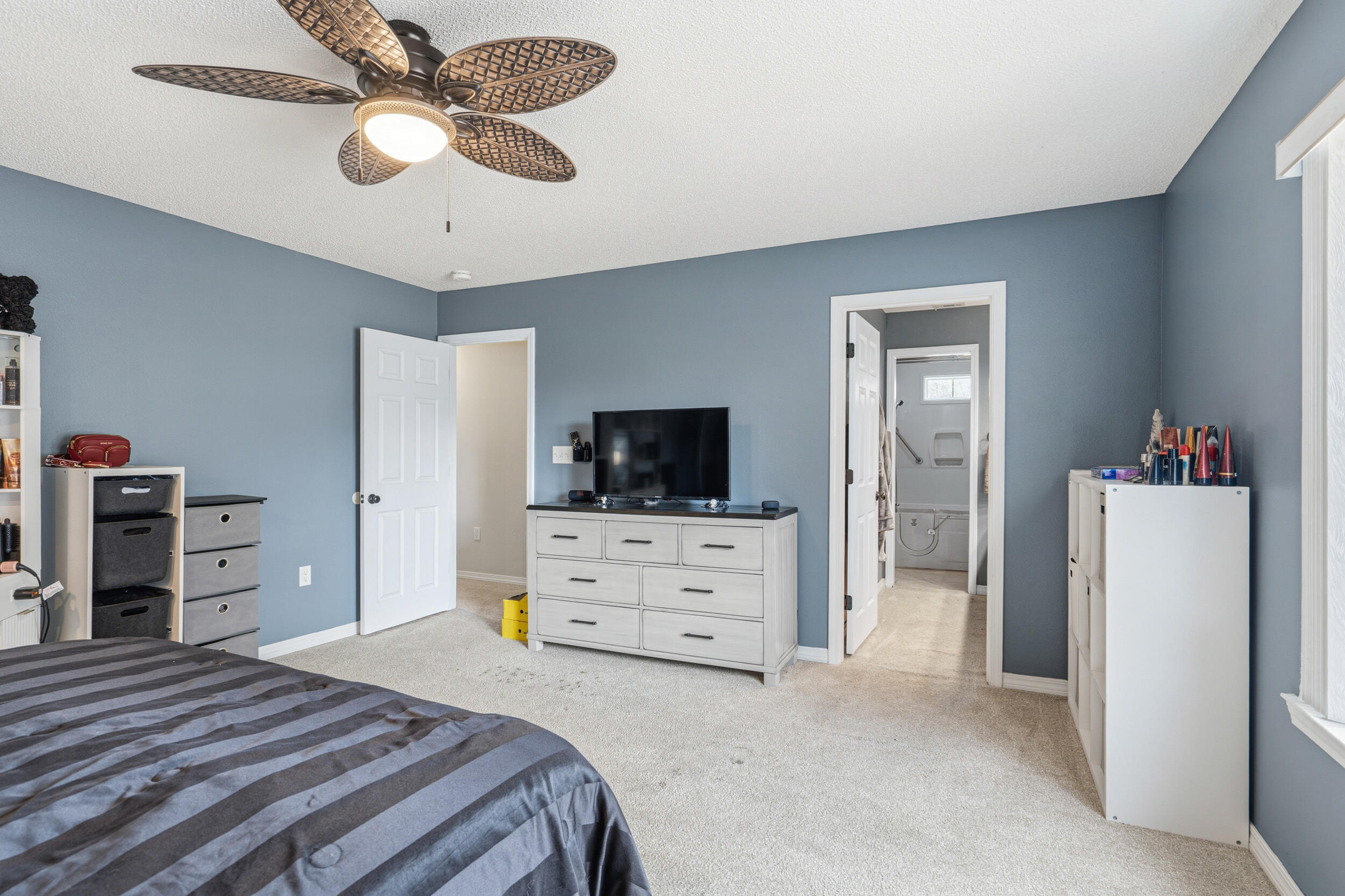 4785 Shoal Lake Circle