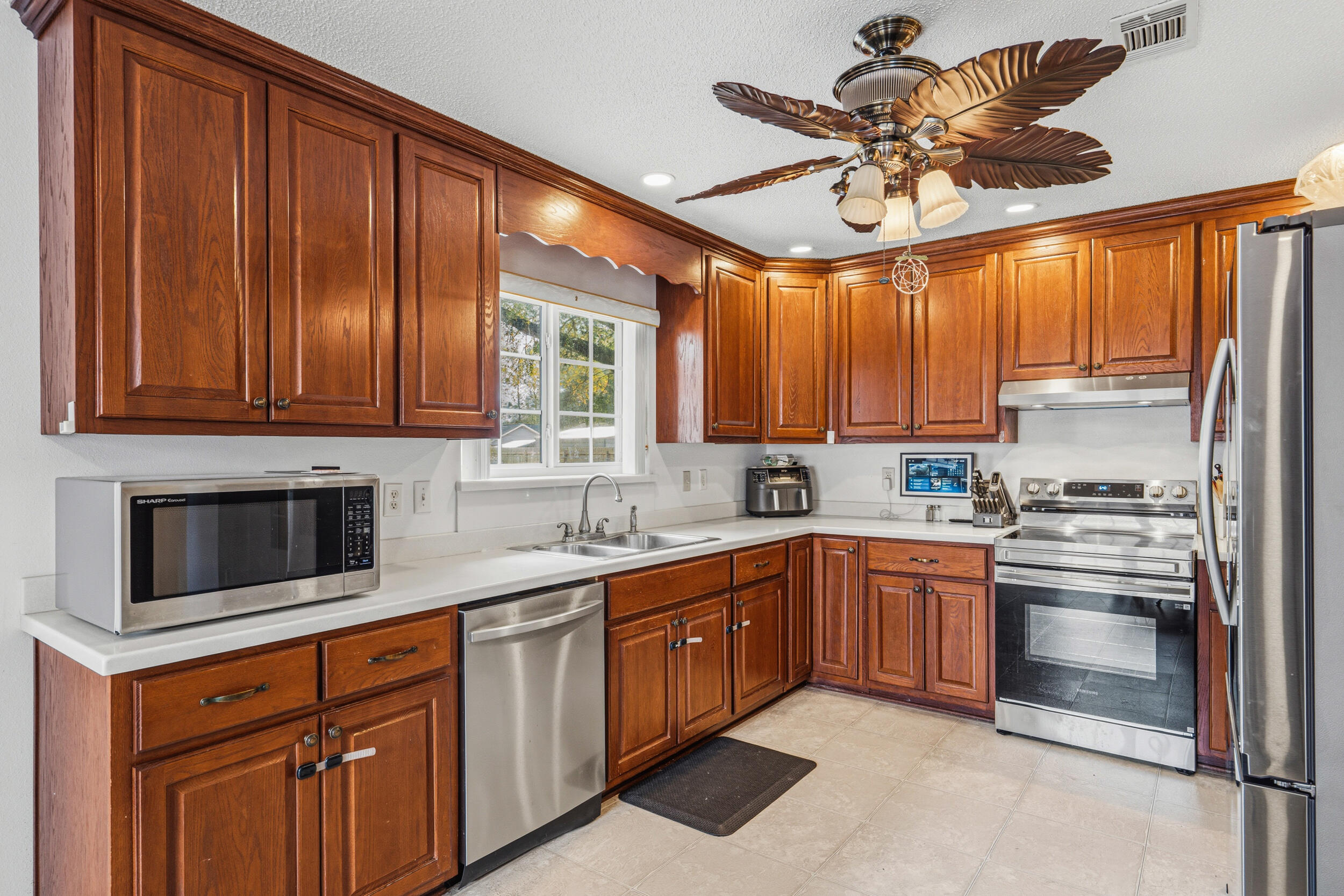 4785 Shoal Lake Circle