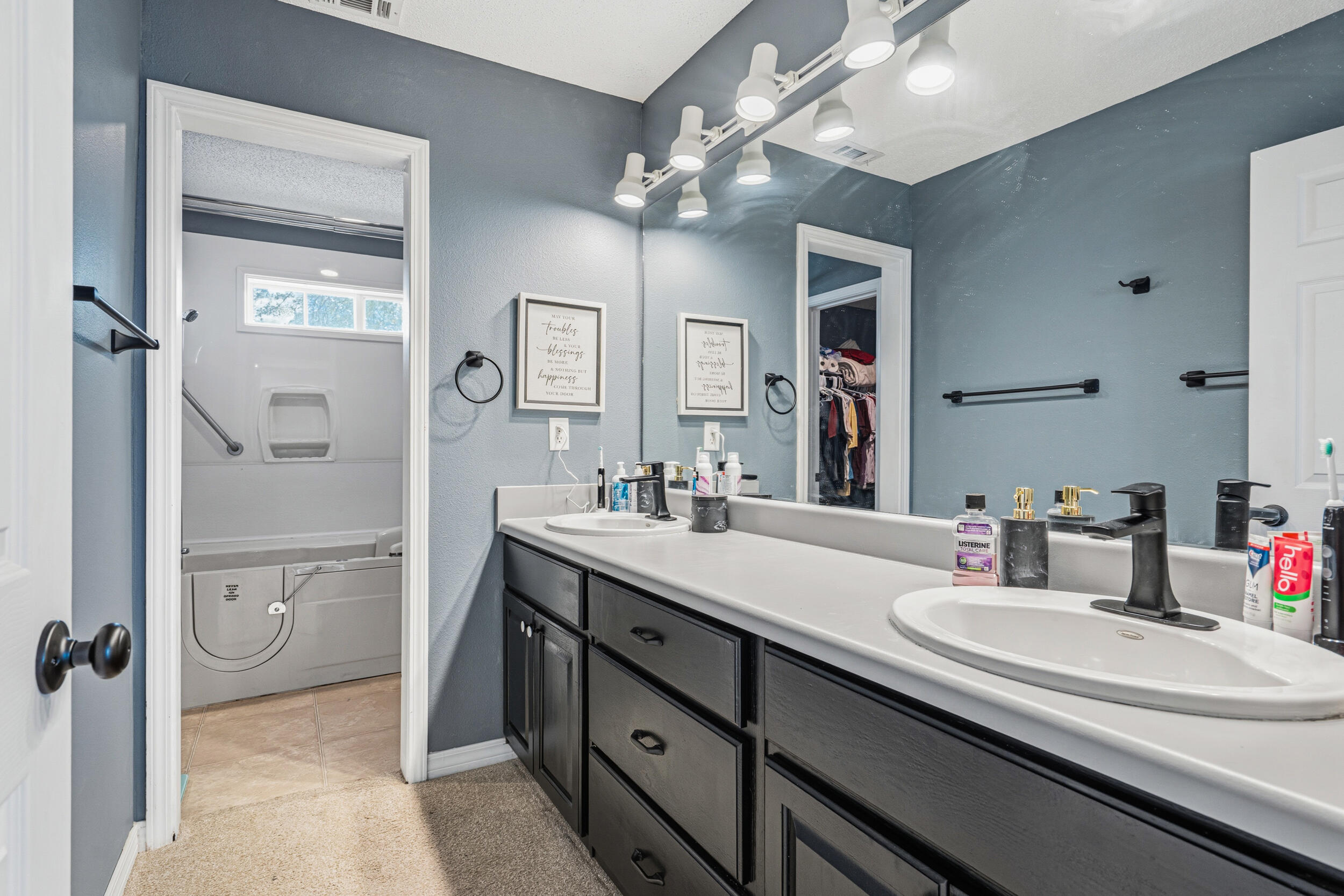 4785 Shoal Lake Circle