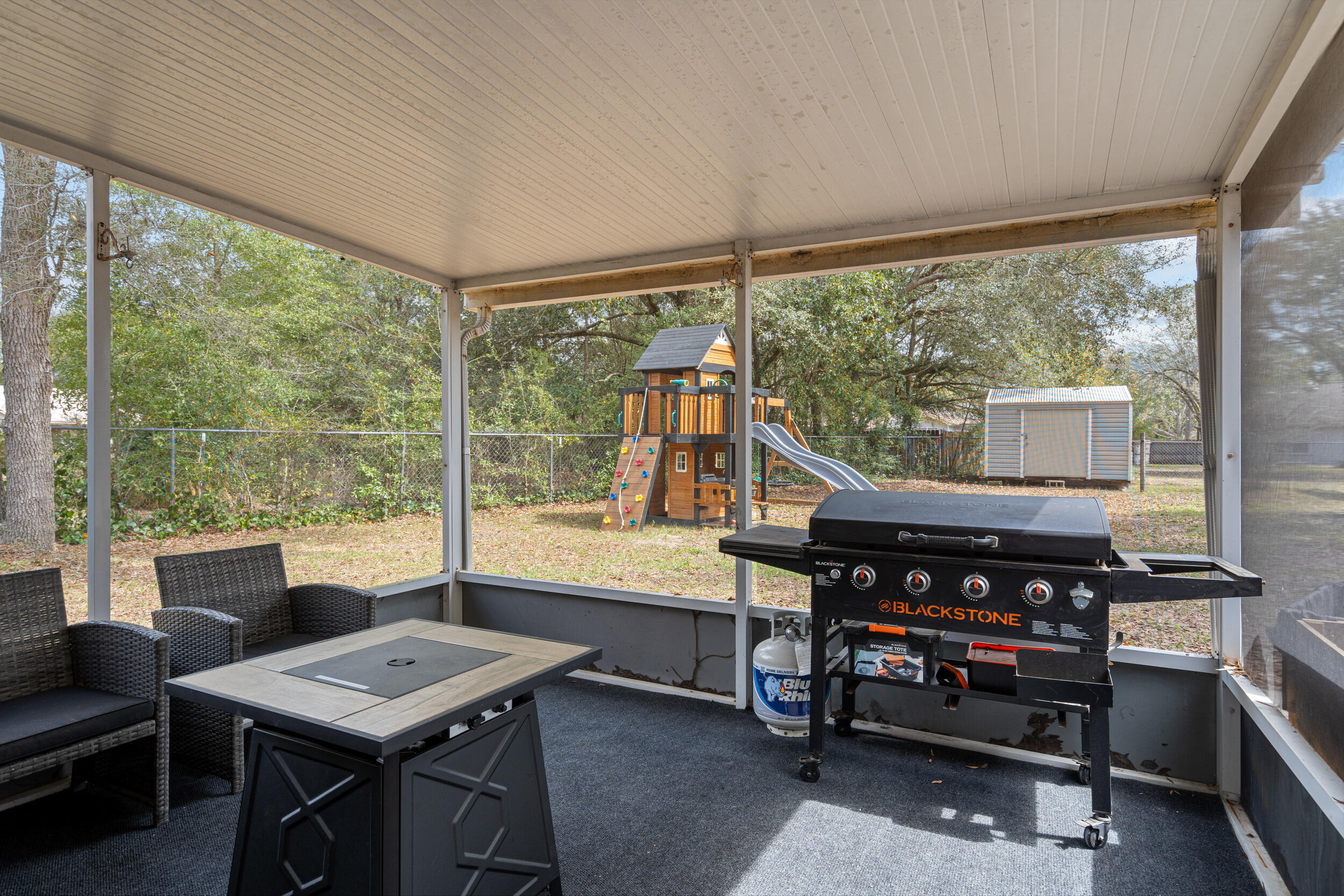 4785 Shoal Lake Circle