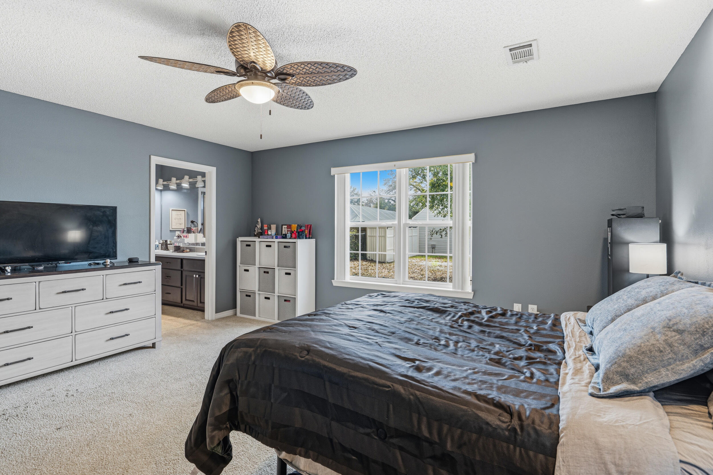 4785 Shoal Lake Circle