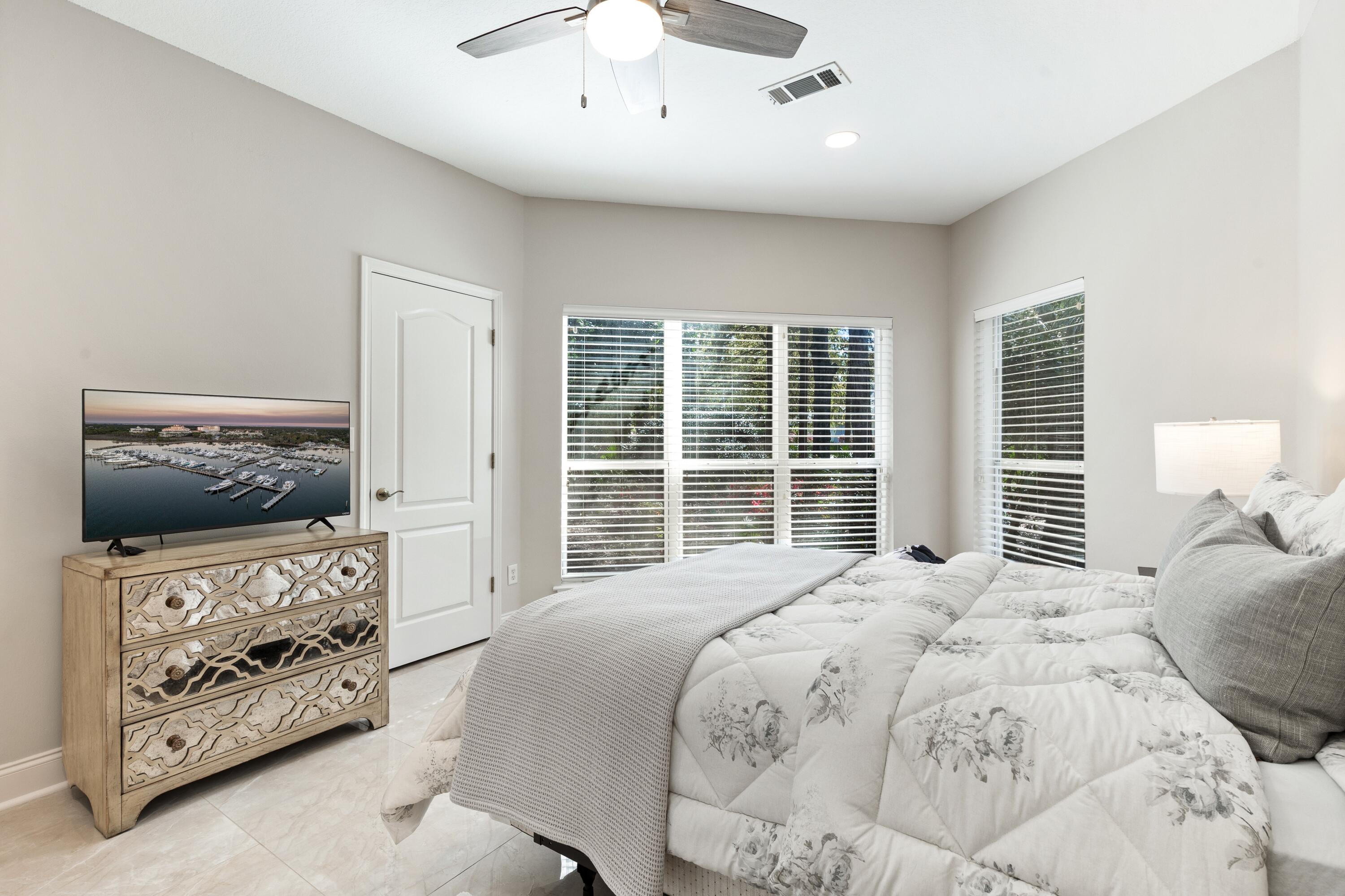 1415 E Baytowne Circle Unit: 32550