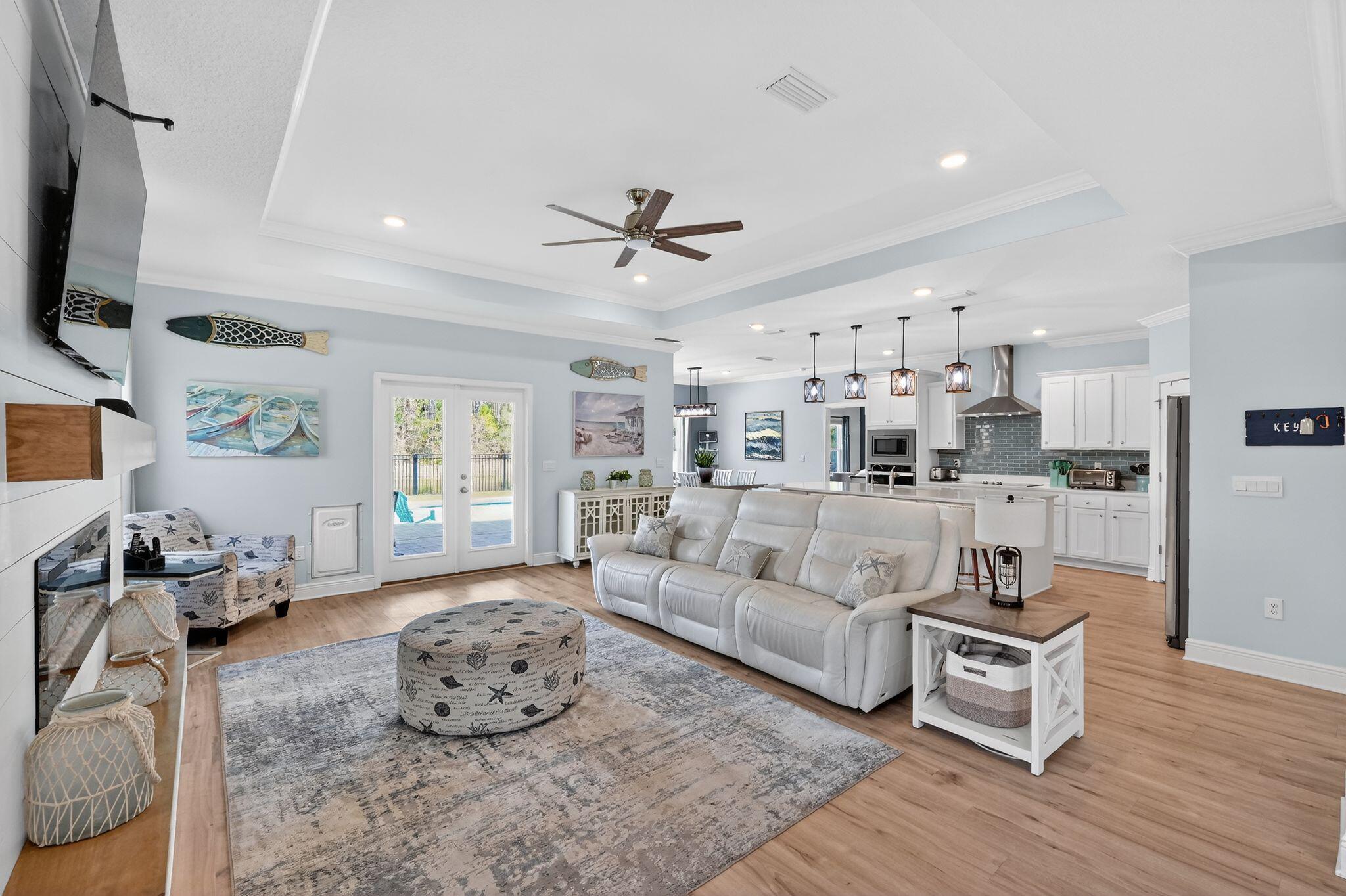 27 E Oak Trees Lane