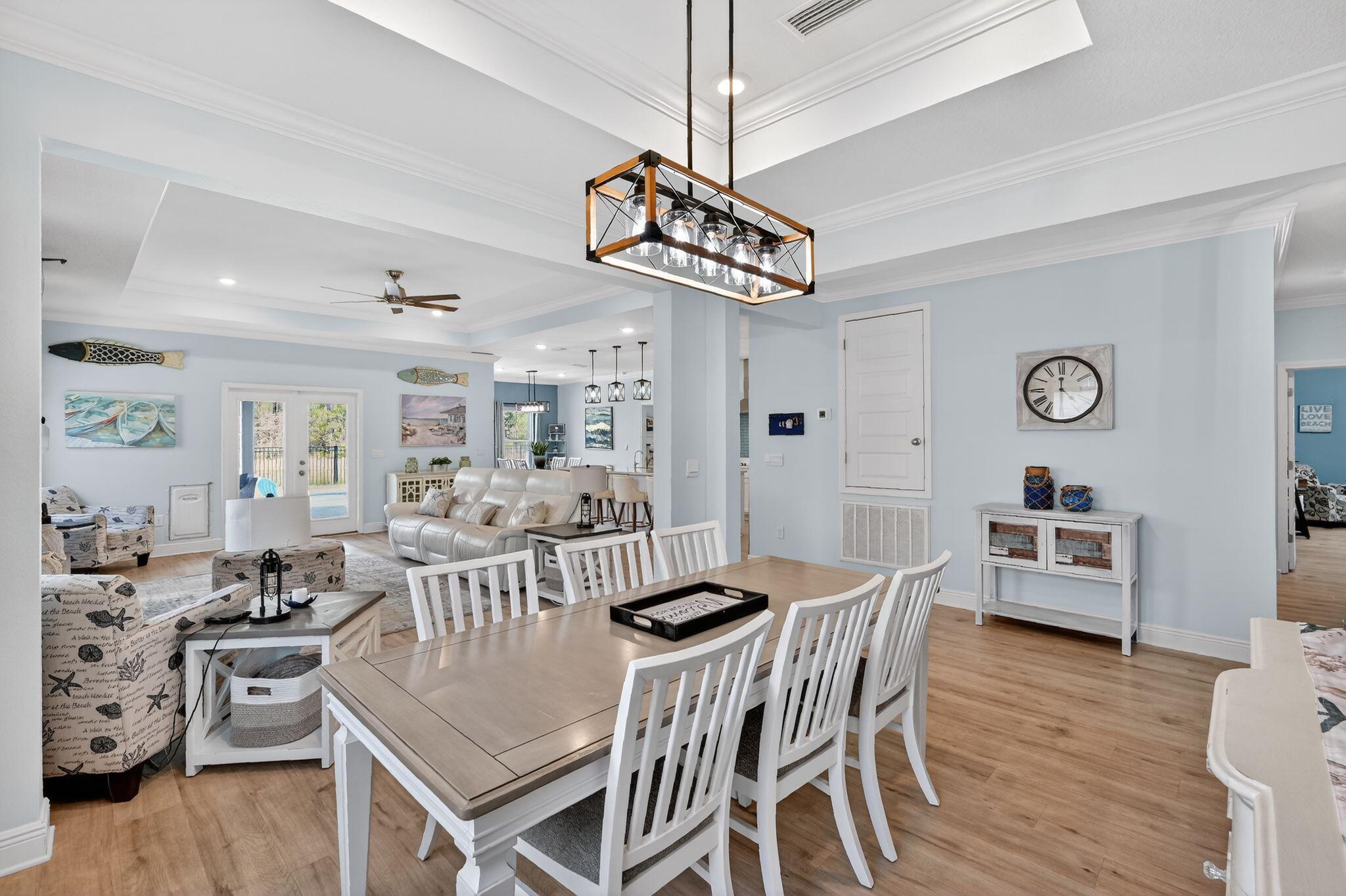 27 E Oak Trees Lane