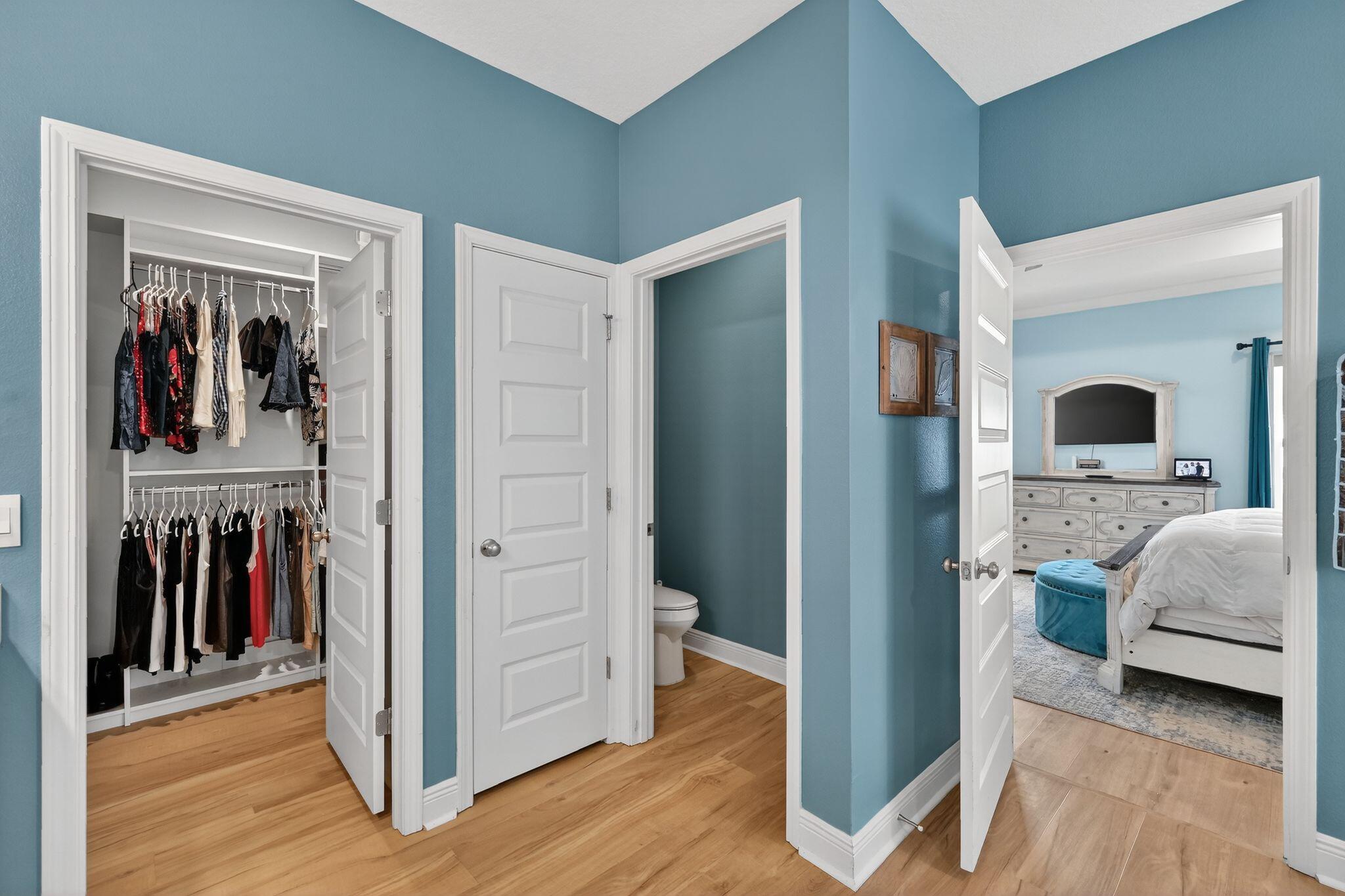 27 E Oak Trees Lane