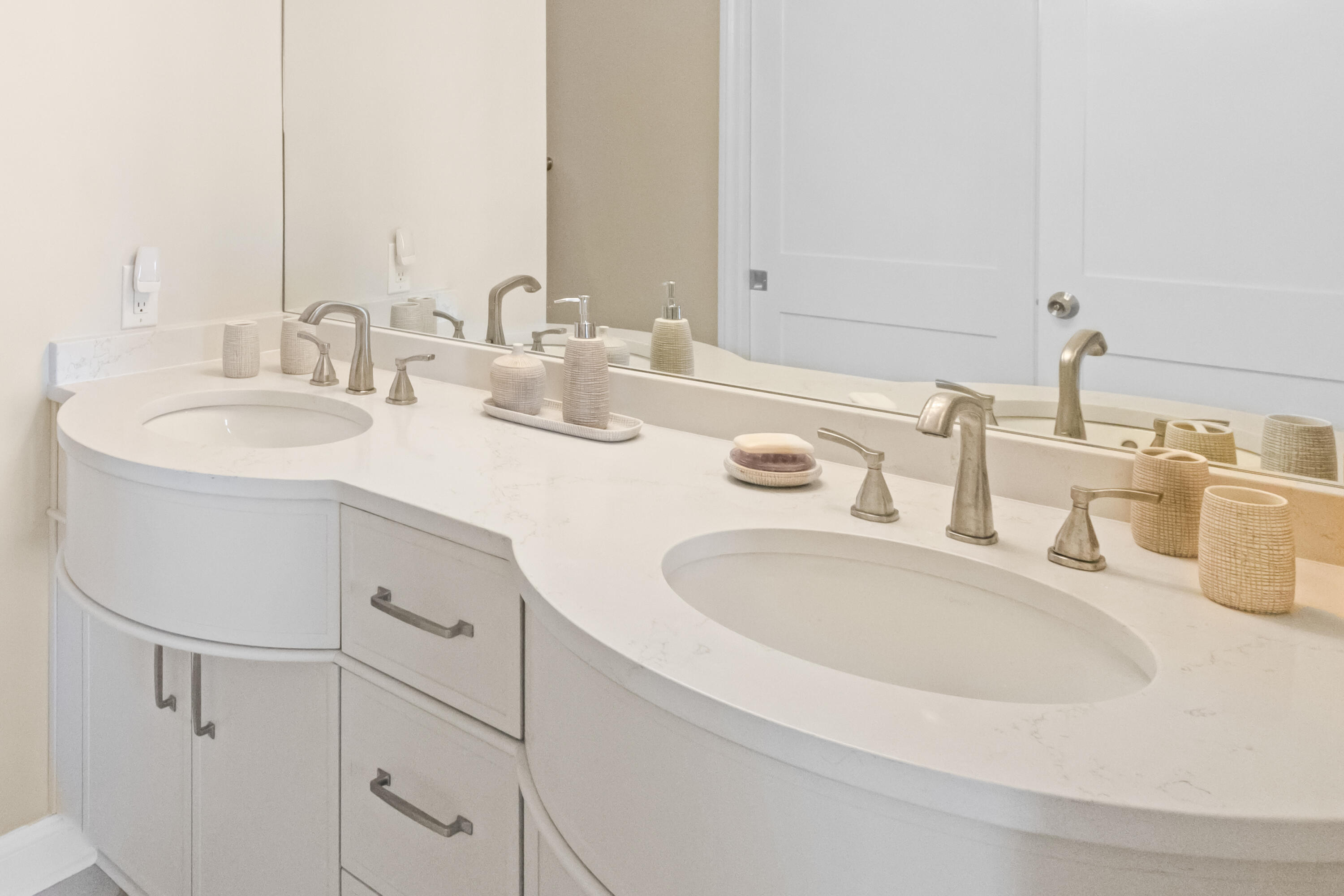 8708 Anchorage Drive