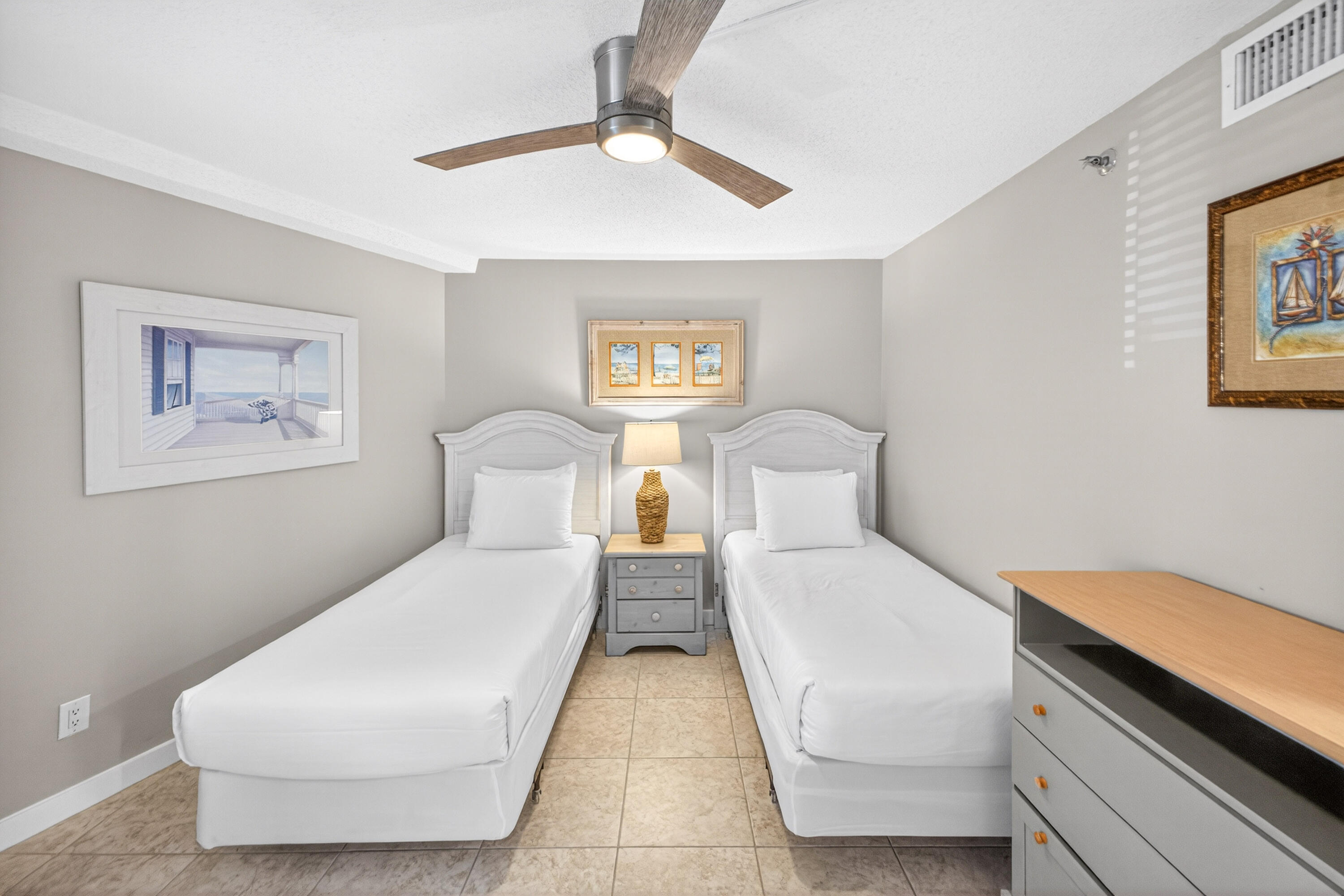 4033 Beachside One Drive 4033