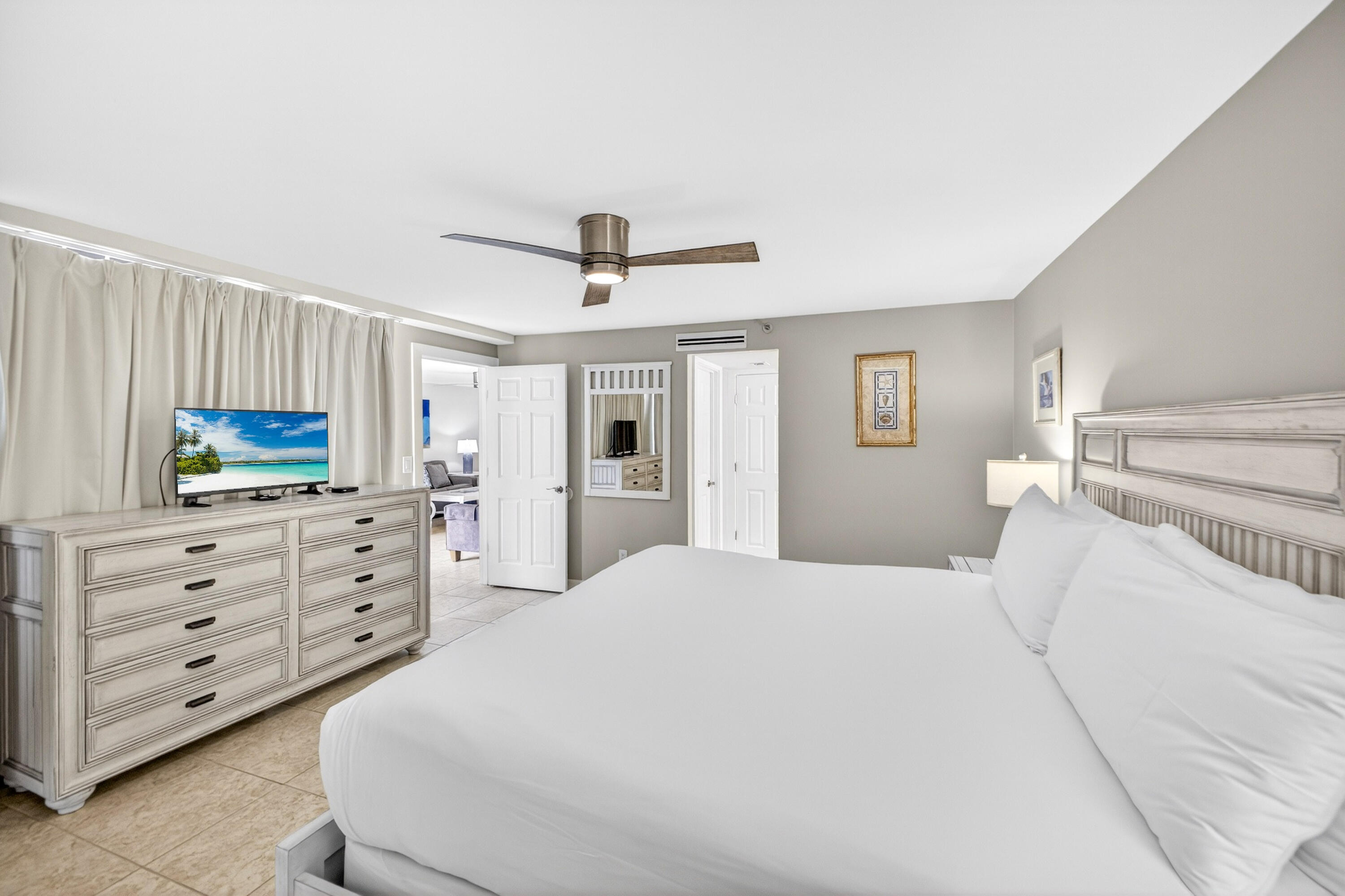 4033 Beachside One Drive 4033