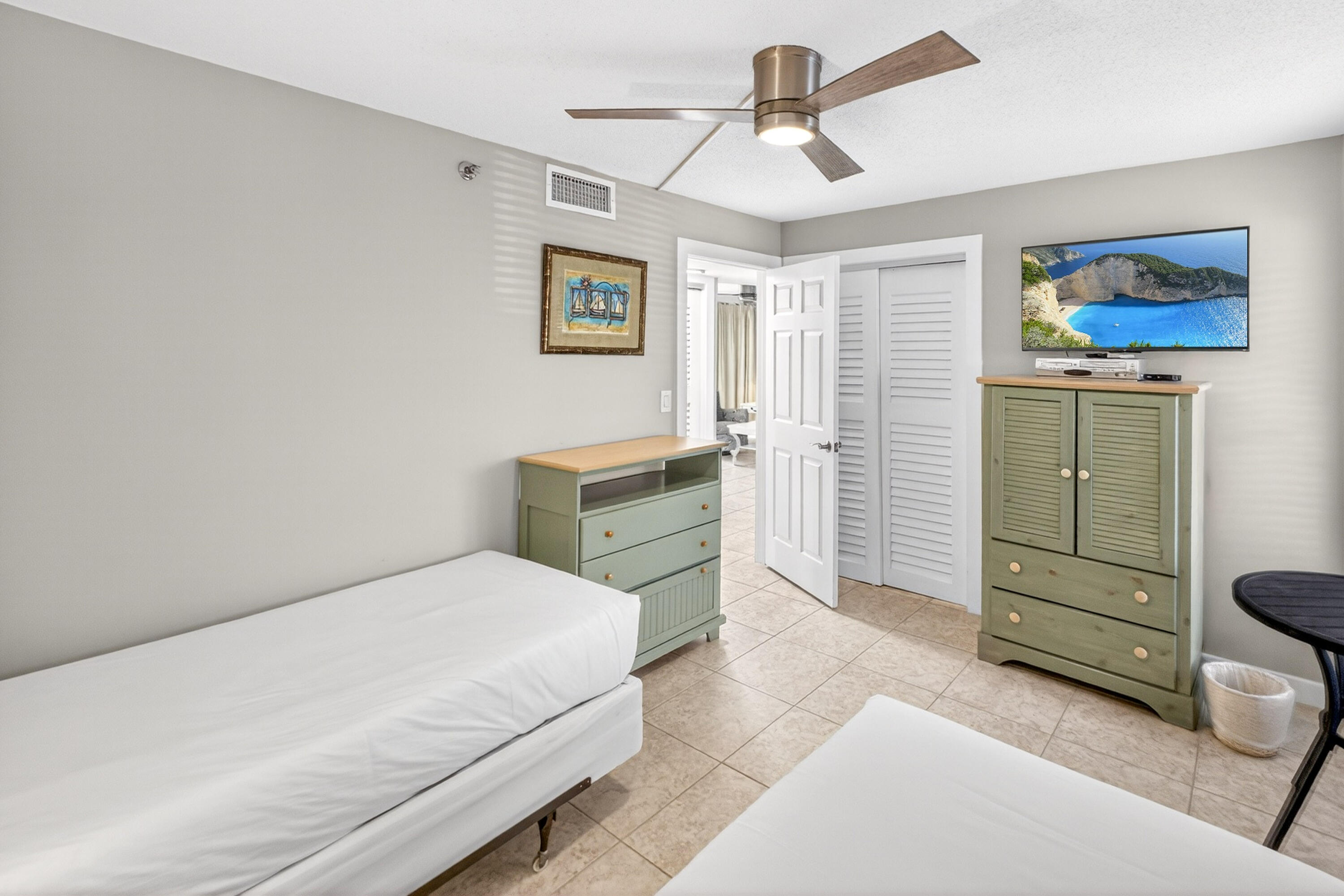 4033 Beachside One Drive 4033