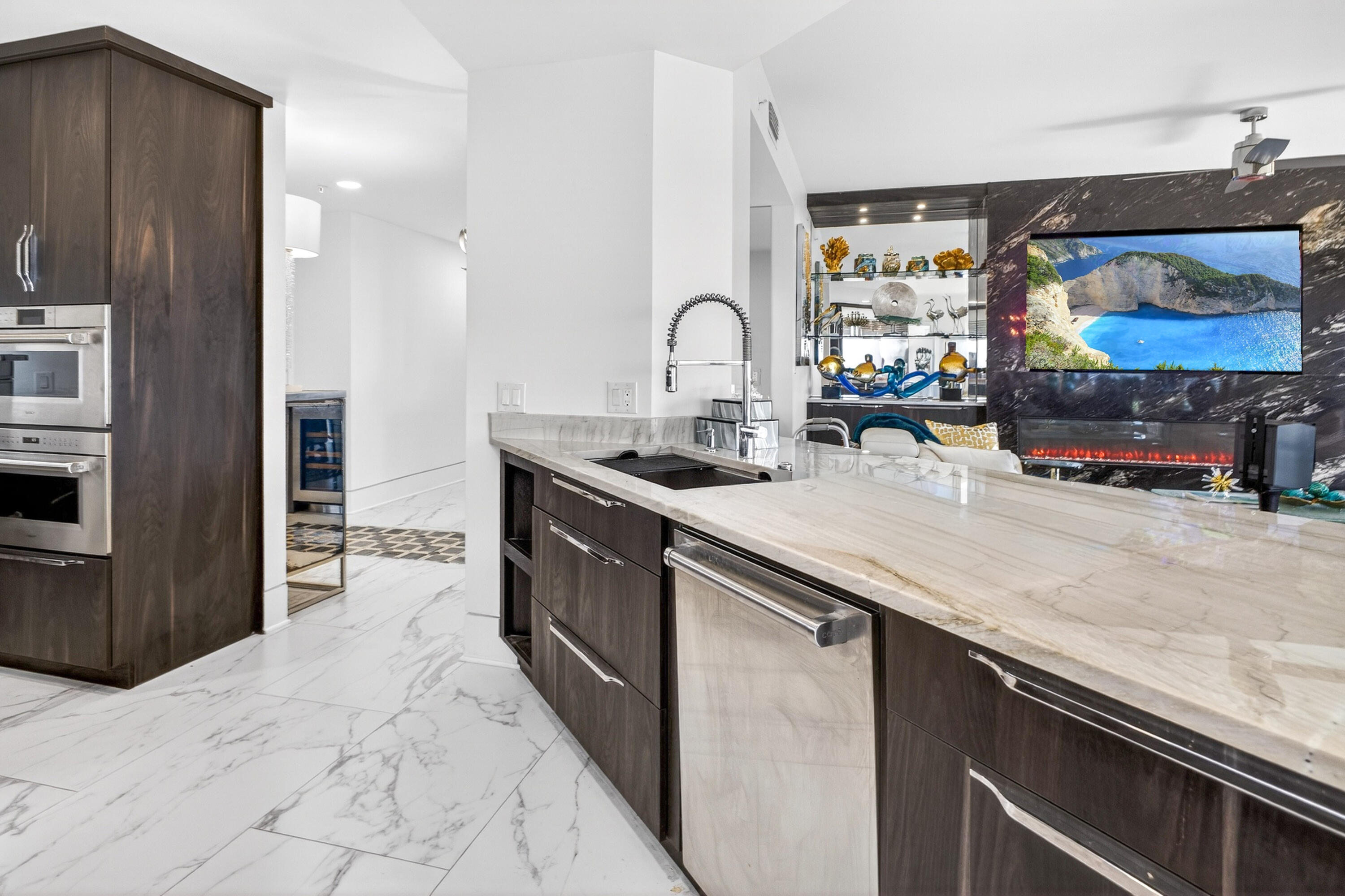 4610 Southwinds Drive 4610