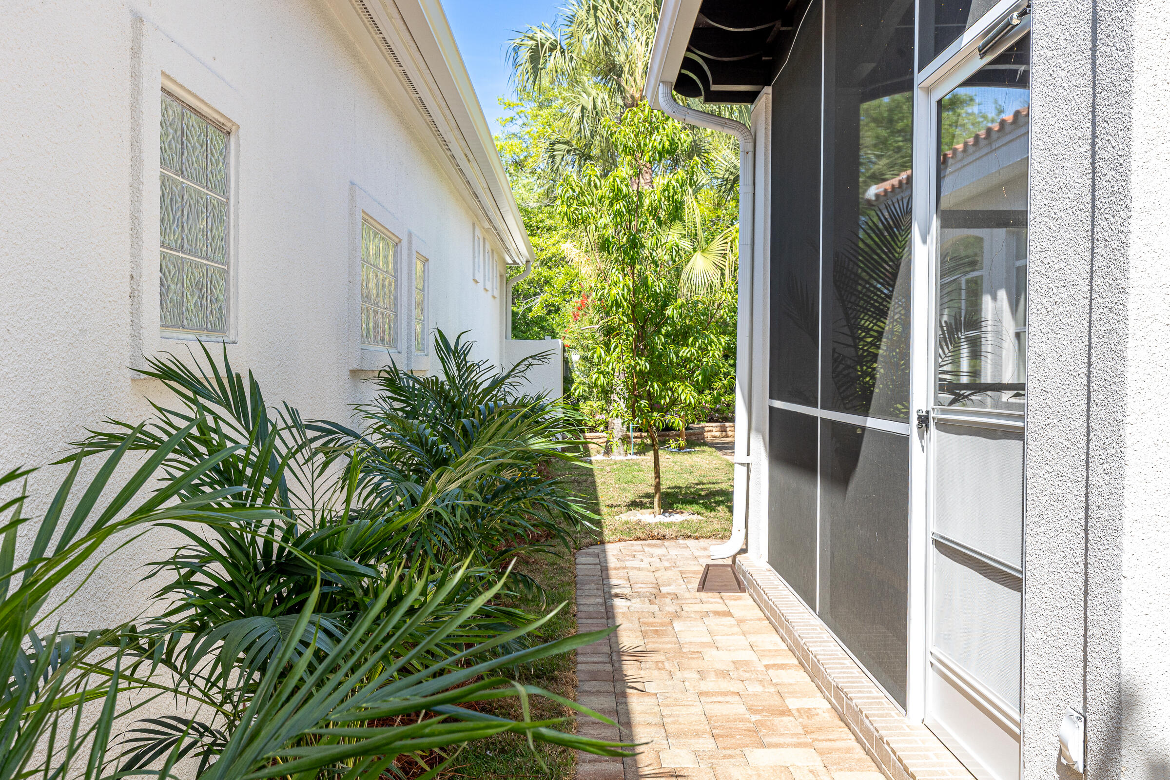 8003 Legend Creek Drive