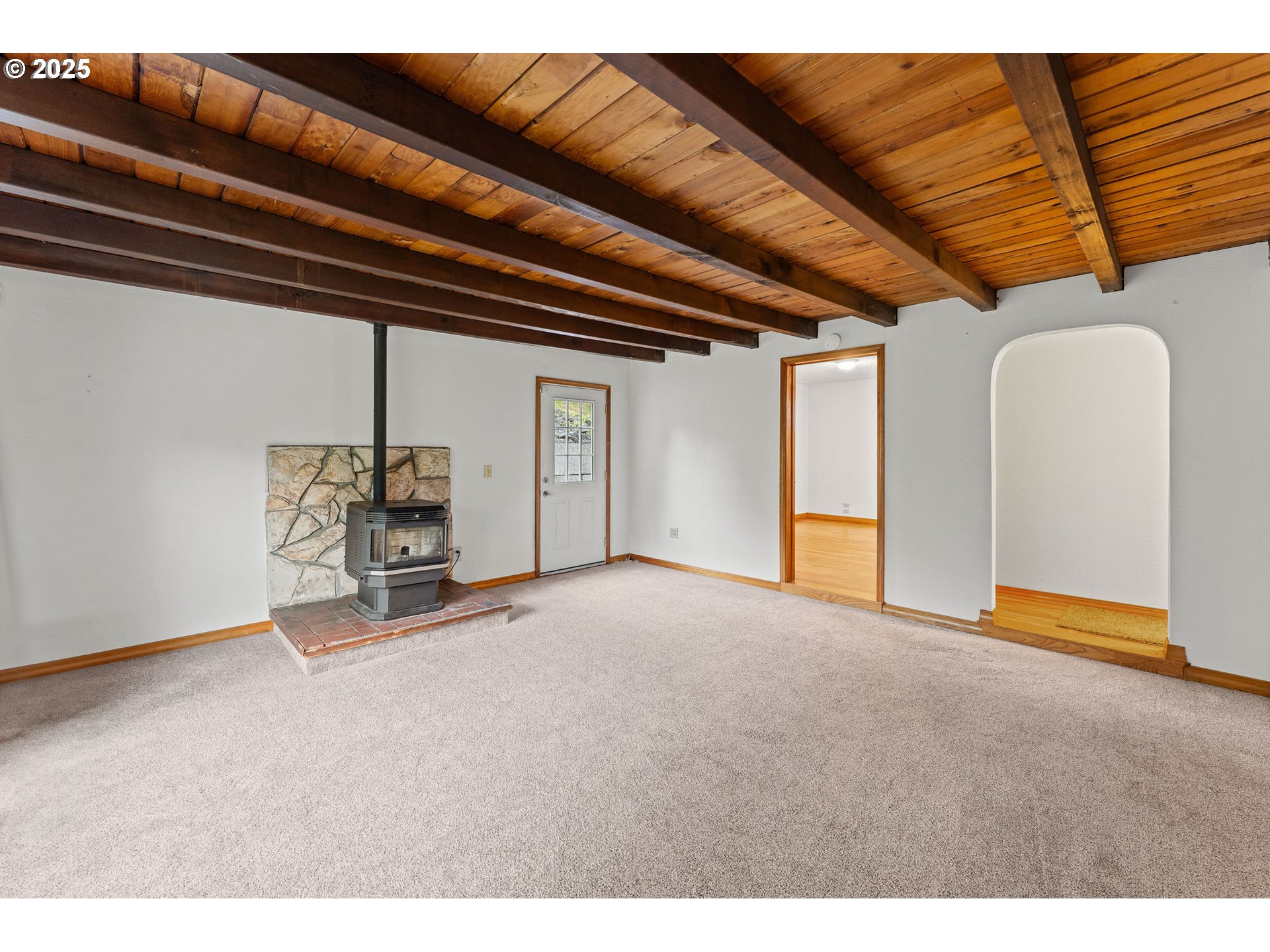 123 SCENIC VIEW DR
