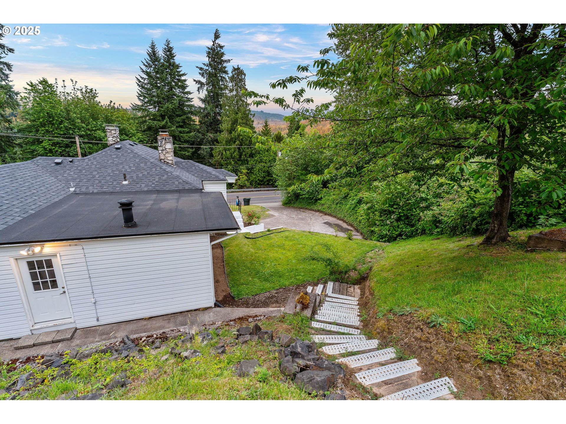 123 SCENIC VIEW DR