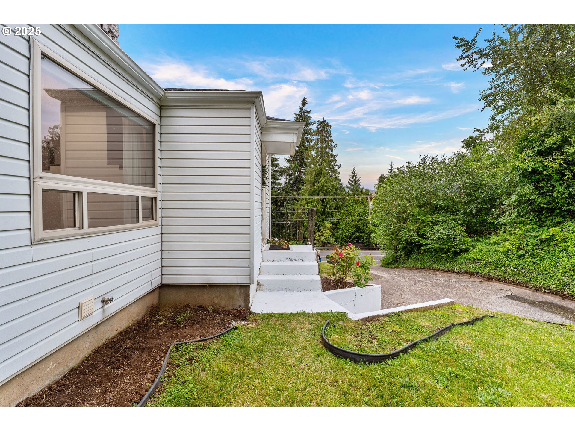 123 SCENIC VIEW DR