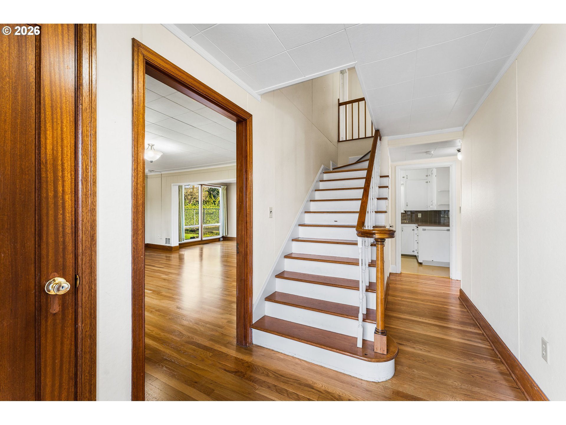 107 E 35TH ST