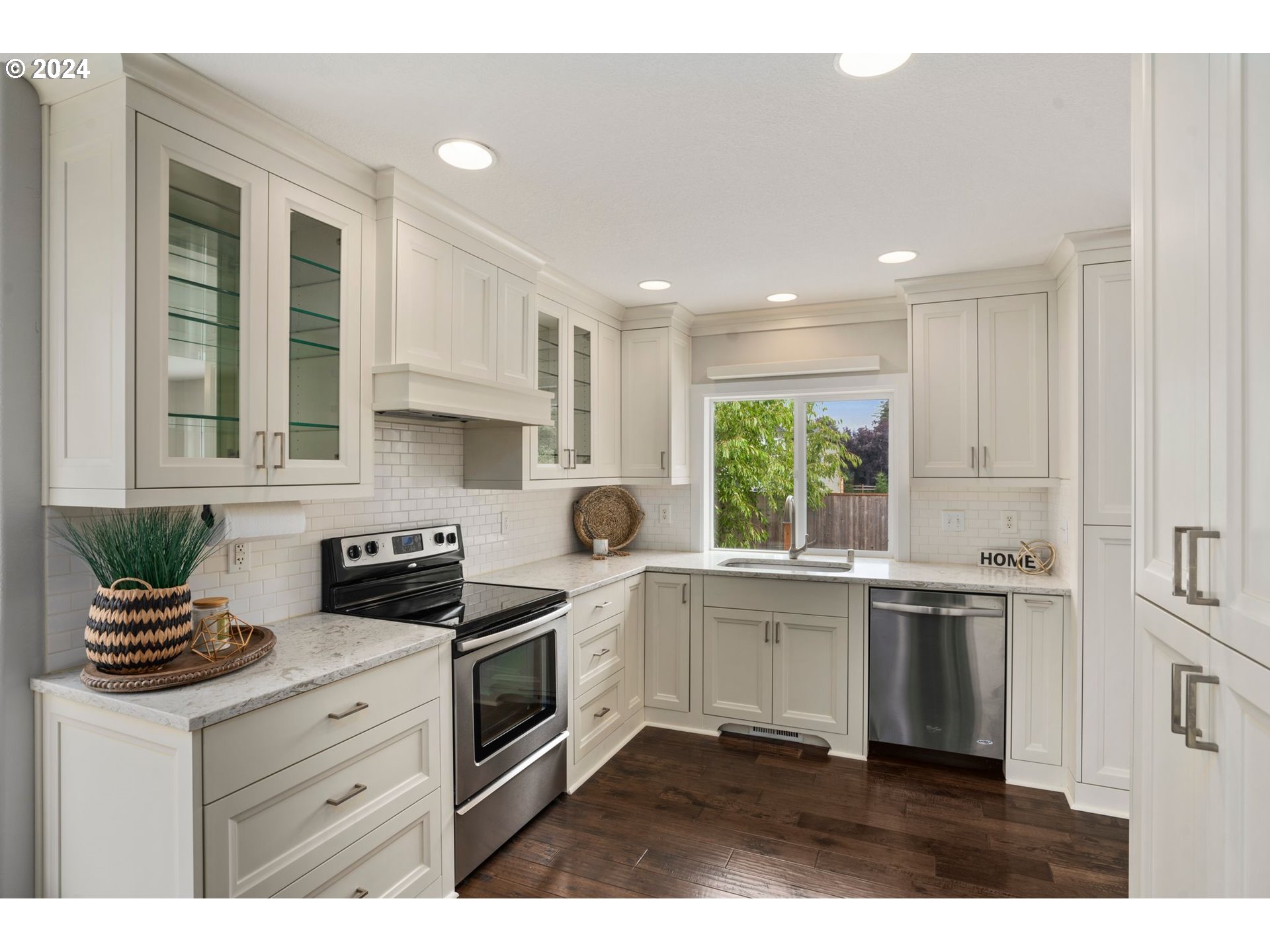 2408 NW NORWOOD ST