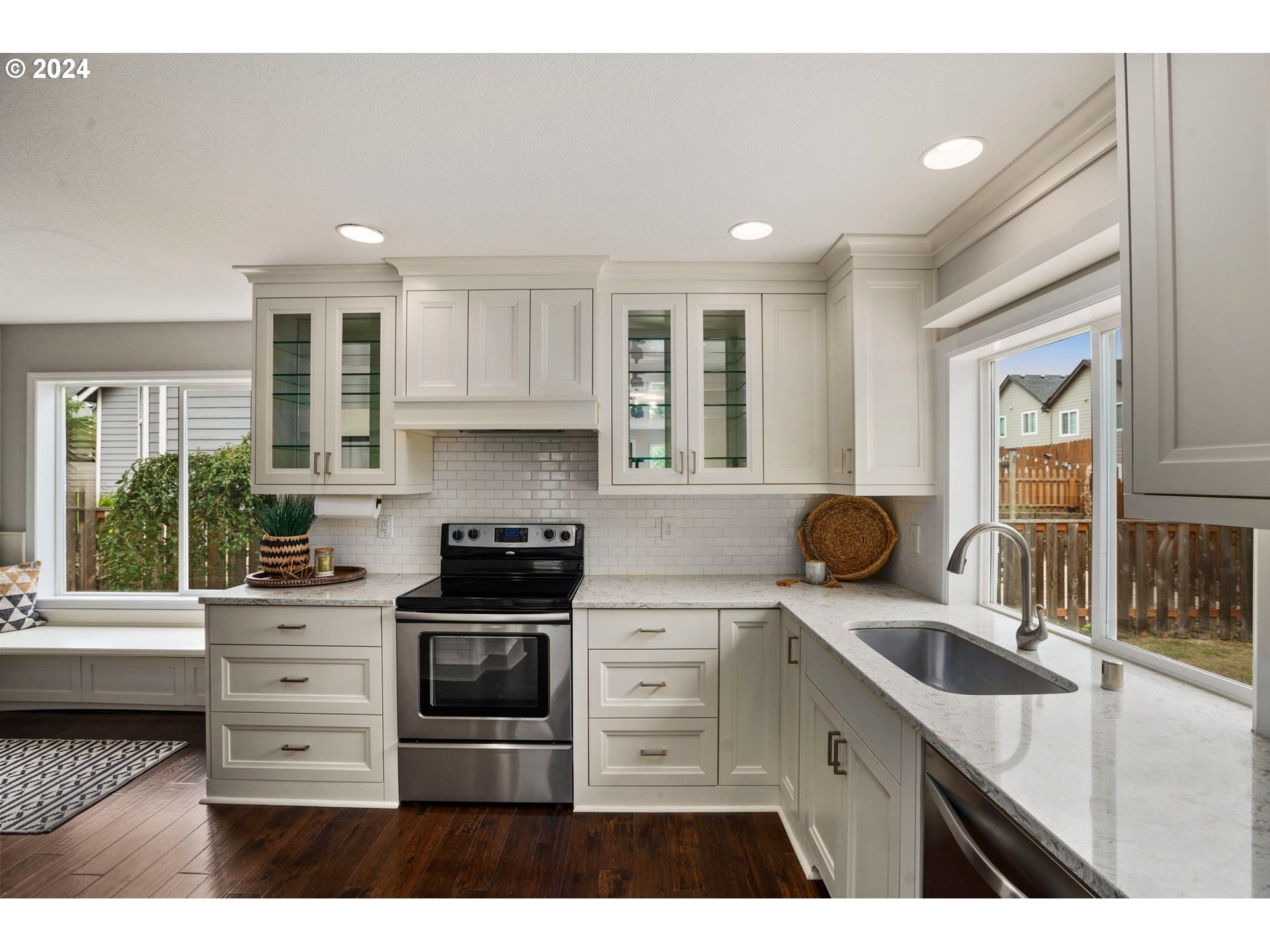 2408 NW NORWOOD ST