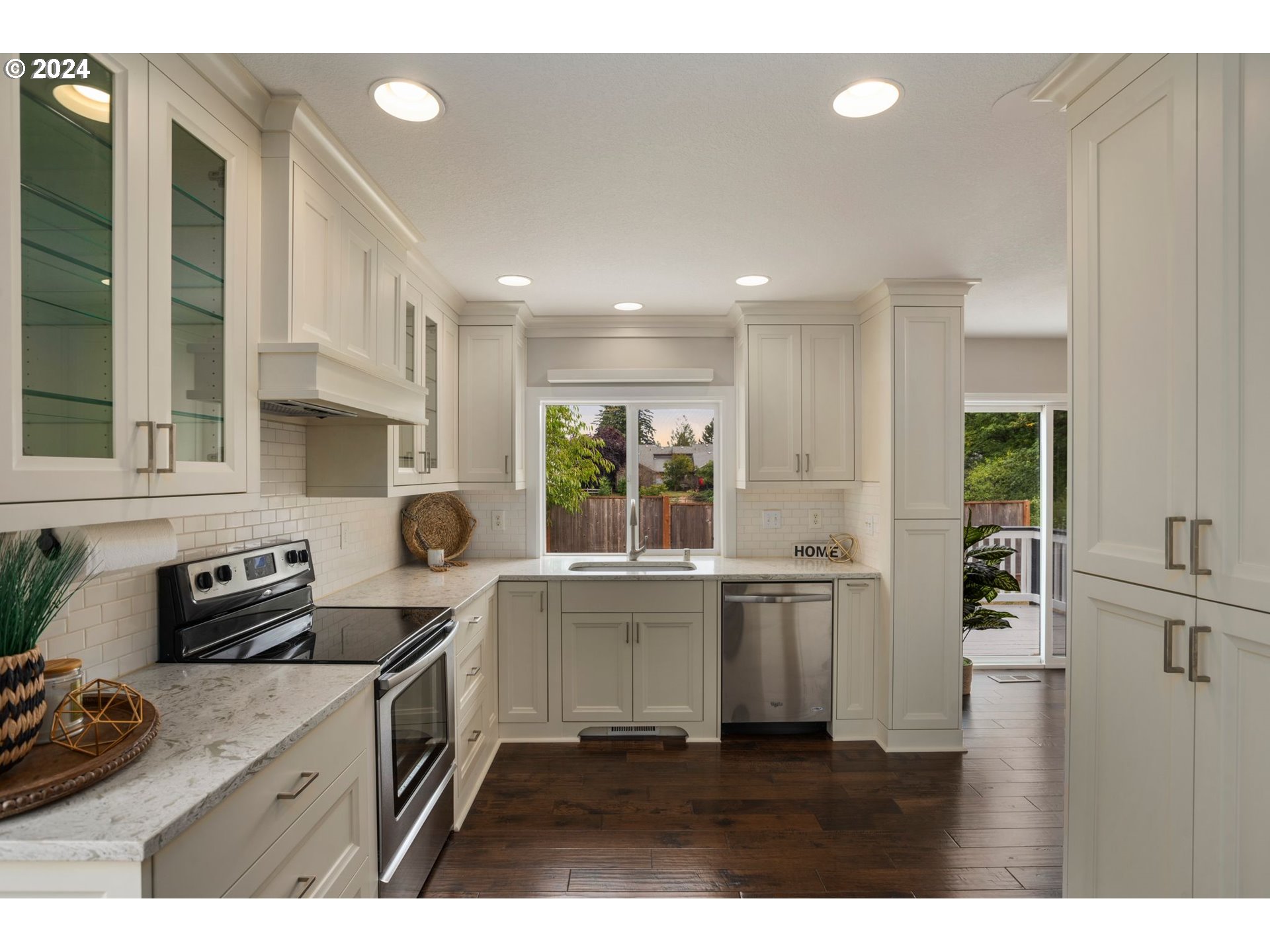 2408 NW NORWOOD ST
