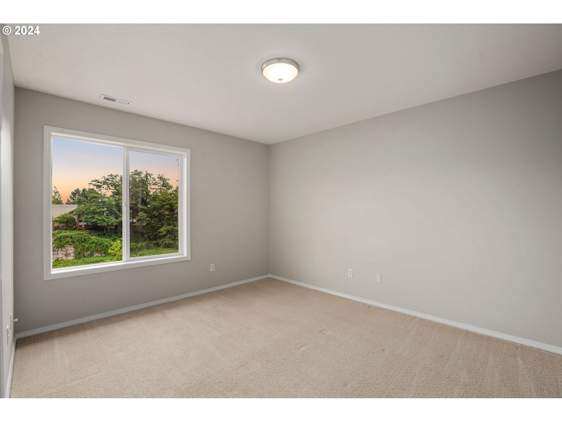 2408 NW NORWOOD ST